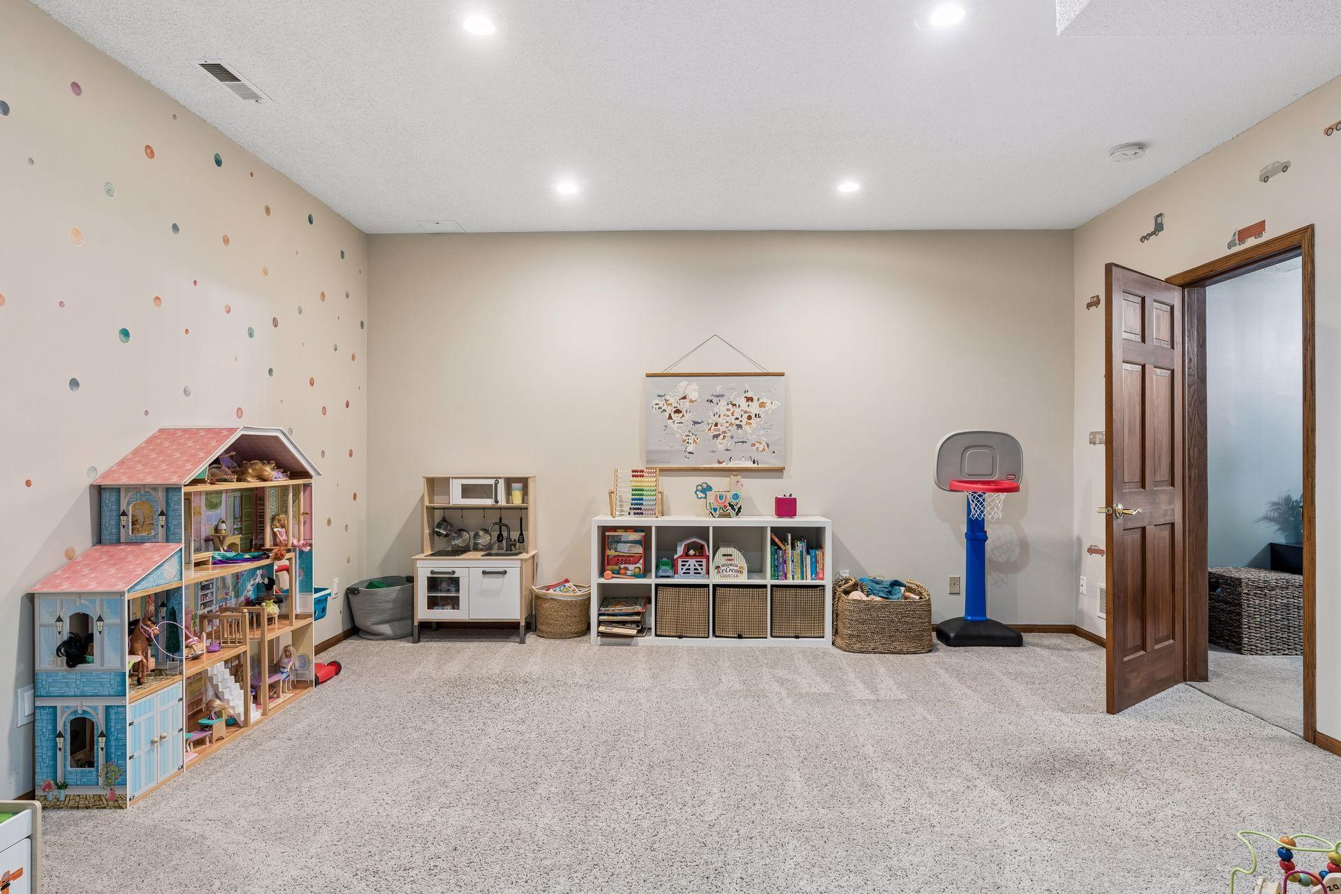 View of Residential at 4299 Westchester Circle, Eagan MN 55123, Eagan (42 of 59) - Mike Wilen | Minnesota Team Real Estate