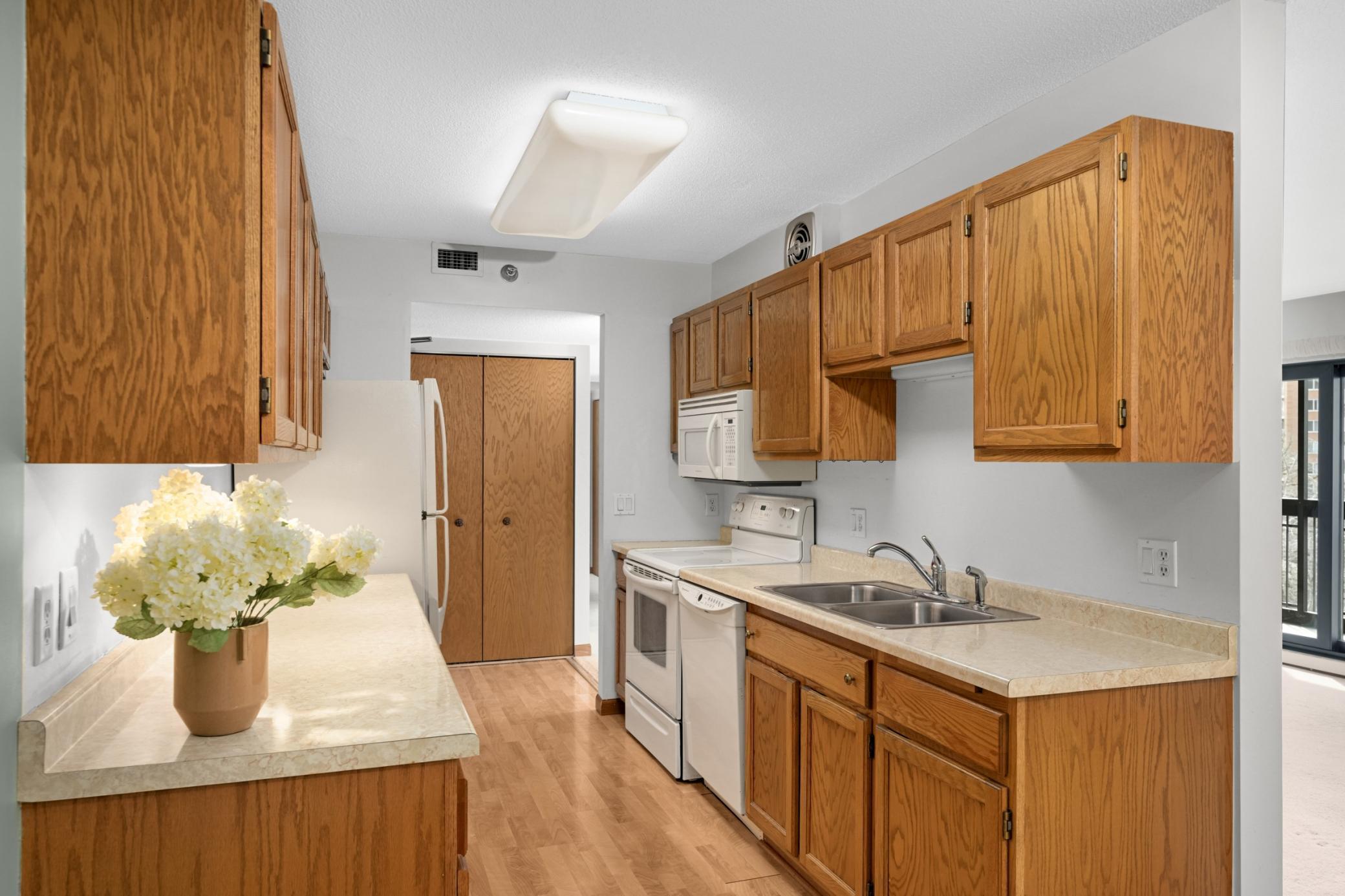 View of Residential at 6615 Lake Shore Drive #705, Richfield MN 55423, Richfield (11 of 30) - Mike Wilen | Minnesota Team Real Estate