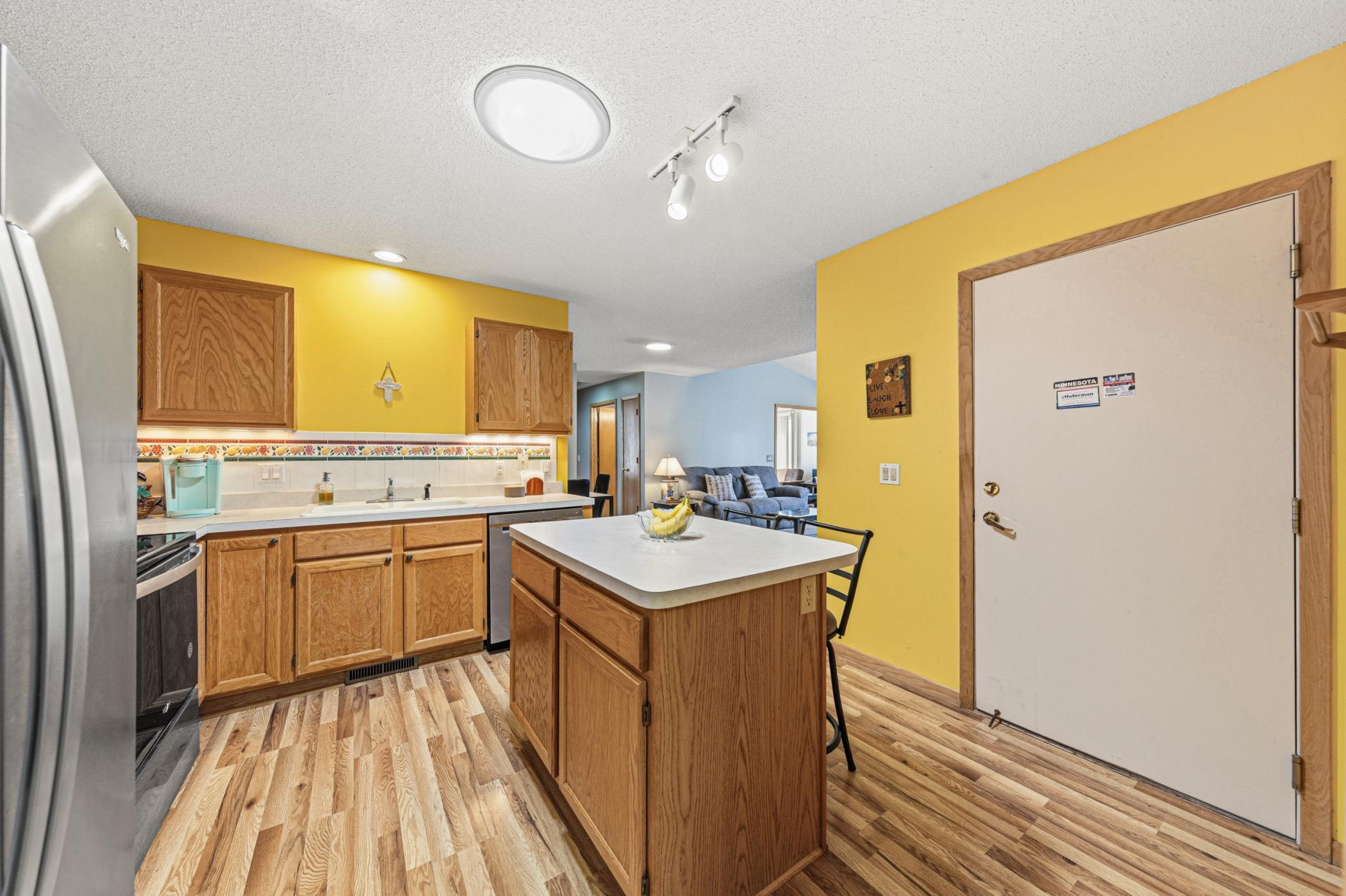 View of Residential at 15215 Greenhaven Way, Burnsville MN 55306, Burnsville (17 of 30) - Mike Wilen | Minnesota Team Real Estate
