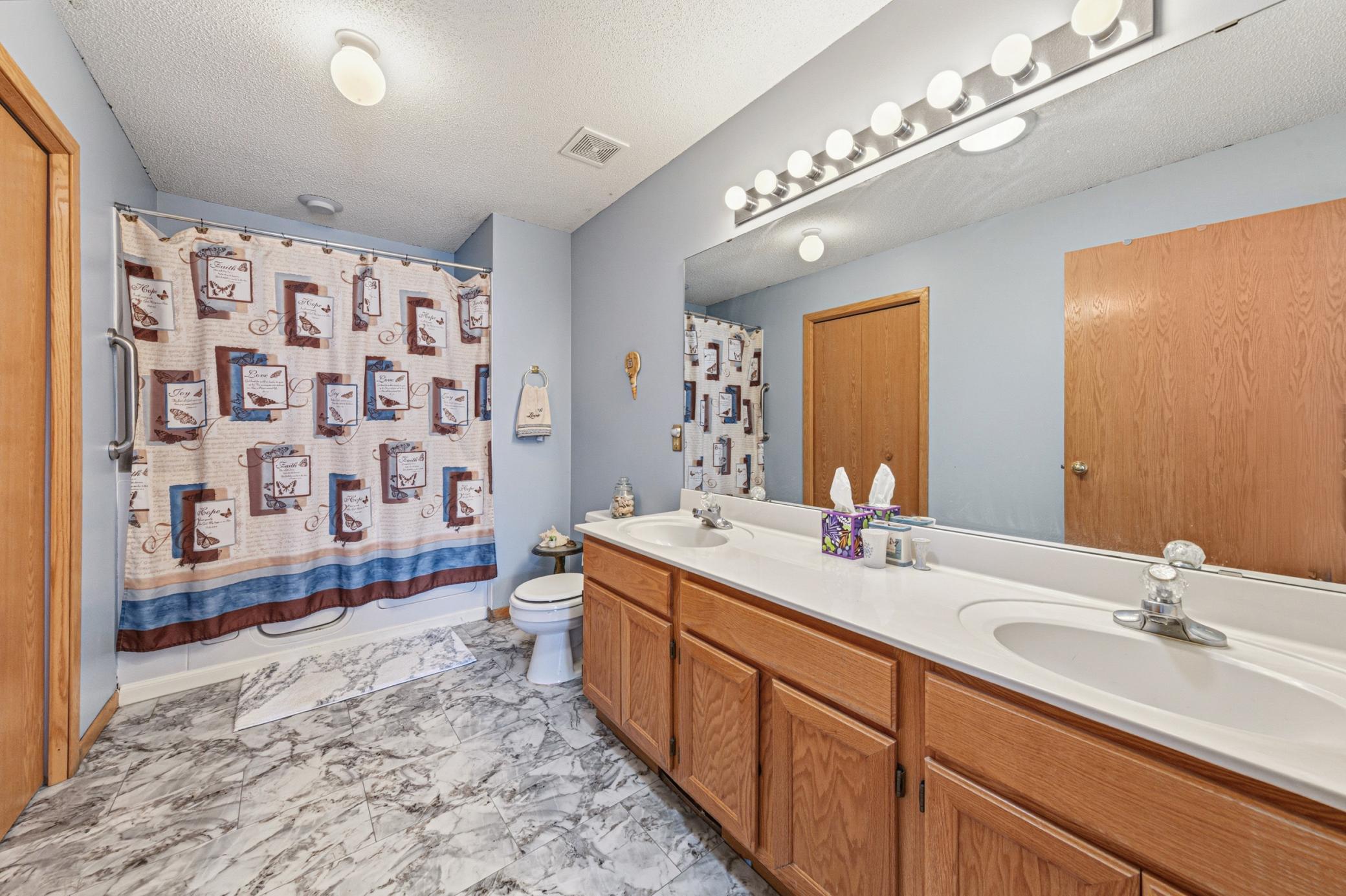 View of Residential at 15215 Greenhaven Way, Burnsville MN 55306, Burnsville (22 of 30) - Mike Wilen | Minnesota Team Real Estate