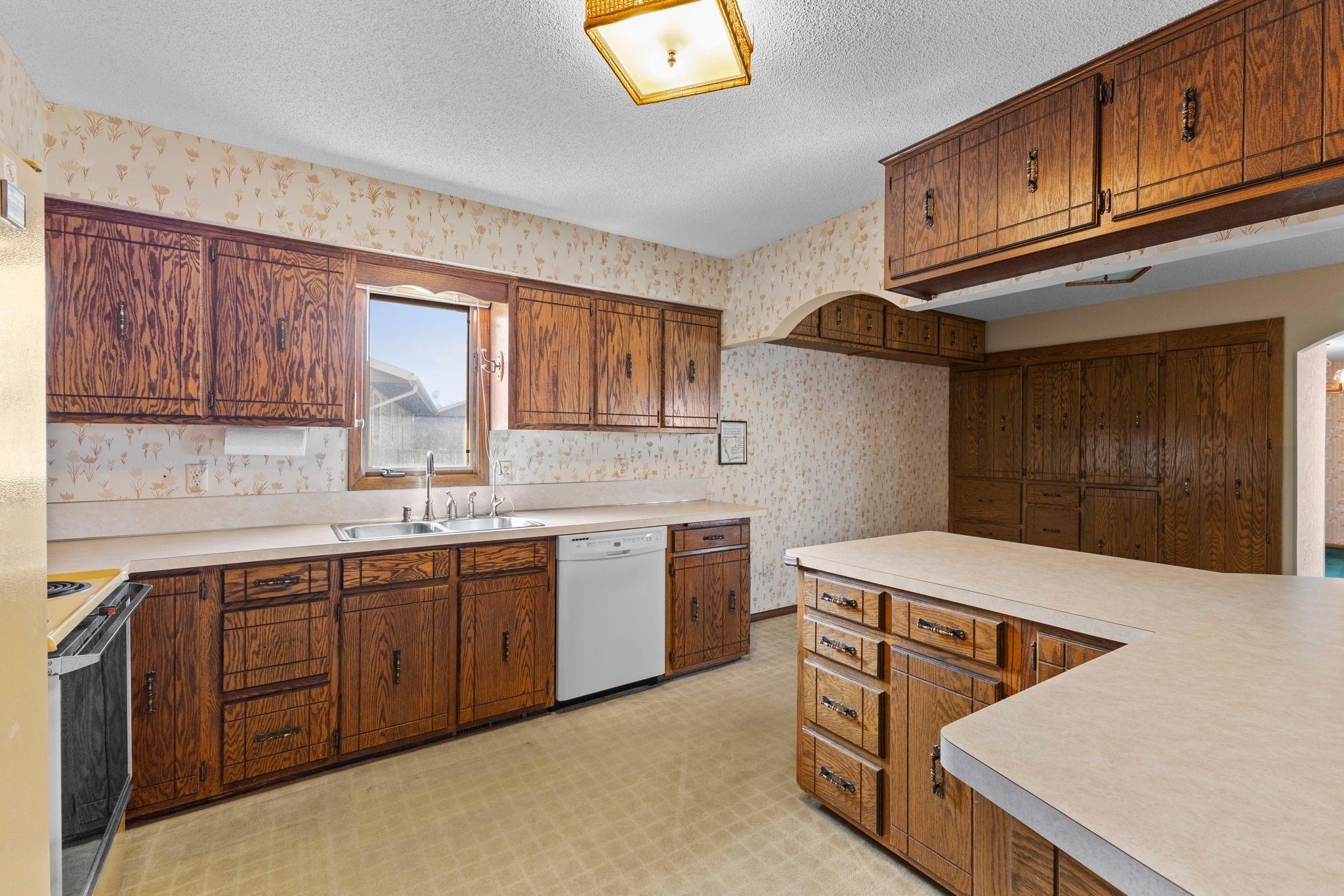 View of Residential at 7708 82nd Avenue, Brooklyn Park MN 55445, Brooklyn Park (16 of 69) - Mike Wilen | Minnesota Team Real Estate