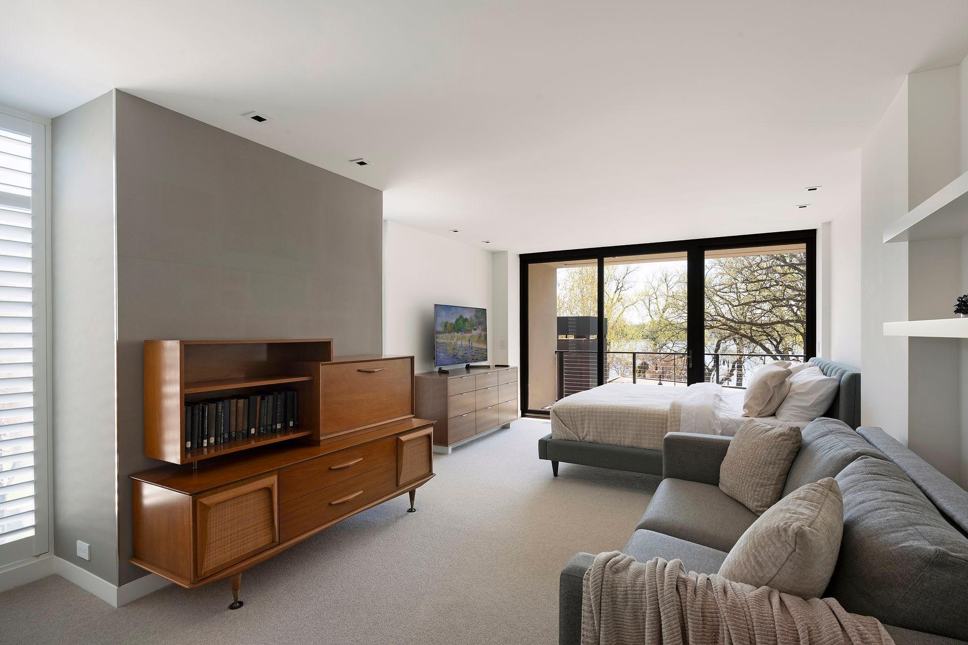View of Residential at 2102 Cedar Lake Parkway, Minneapolis MN 55416, Minneapolis (30 of 49) - Mike Wilen | Minnesota Team Real Estate