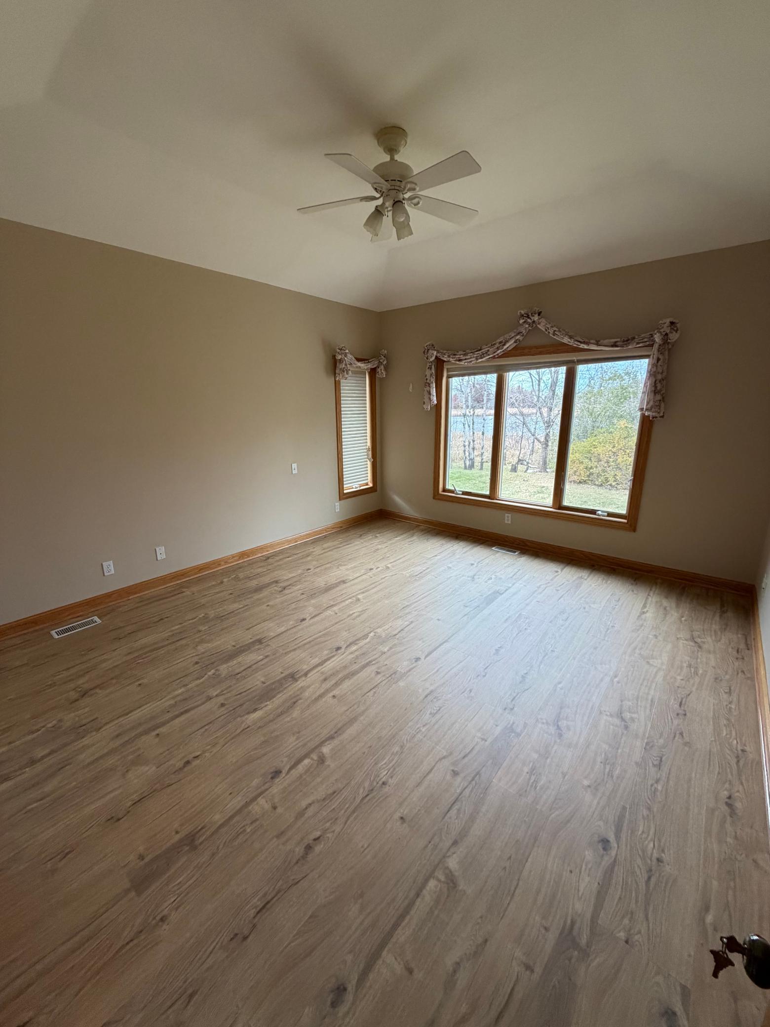 View of Residential at 8304 9th Street, Oakdale MN 55128, Oakdale (24 of 50) - Mike Wilen | Minnesota Team Real Estate