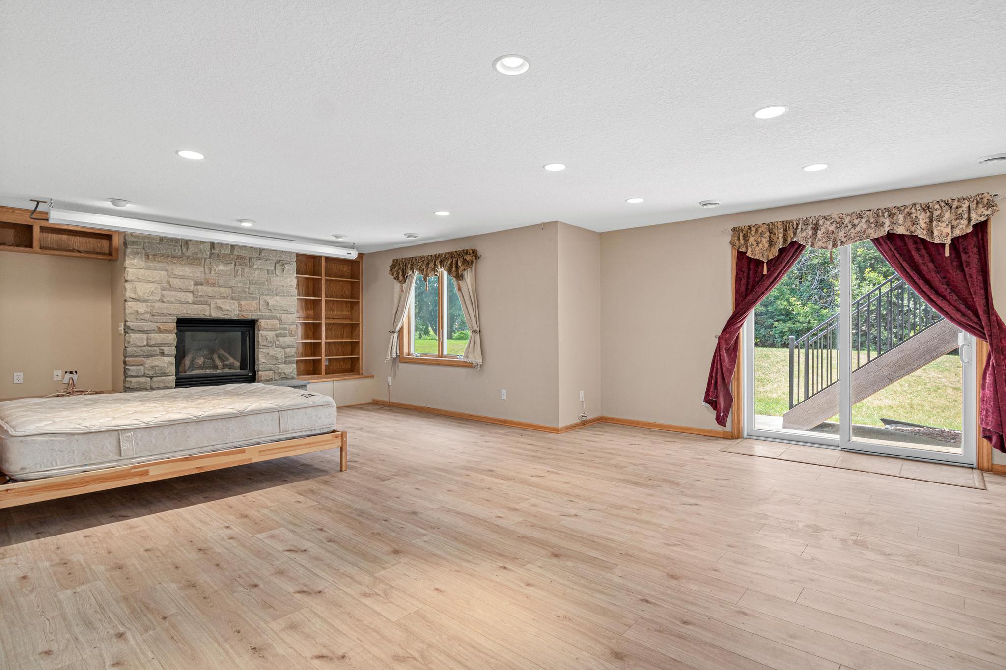 View of Residential at 8304 9th Street, Oakdale MN 55128, Oakdale (29 of 50) - Mike Wilen | Minnesota Team Real Estate