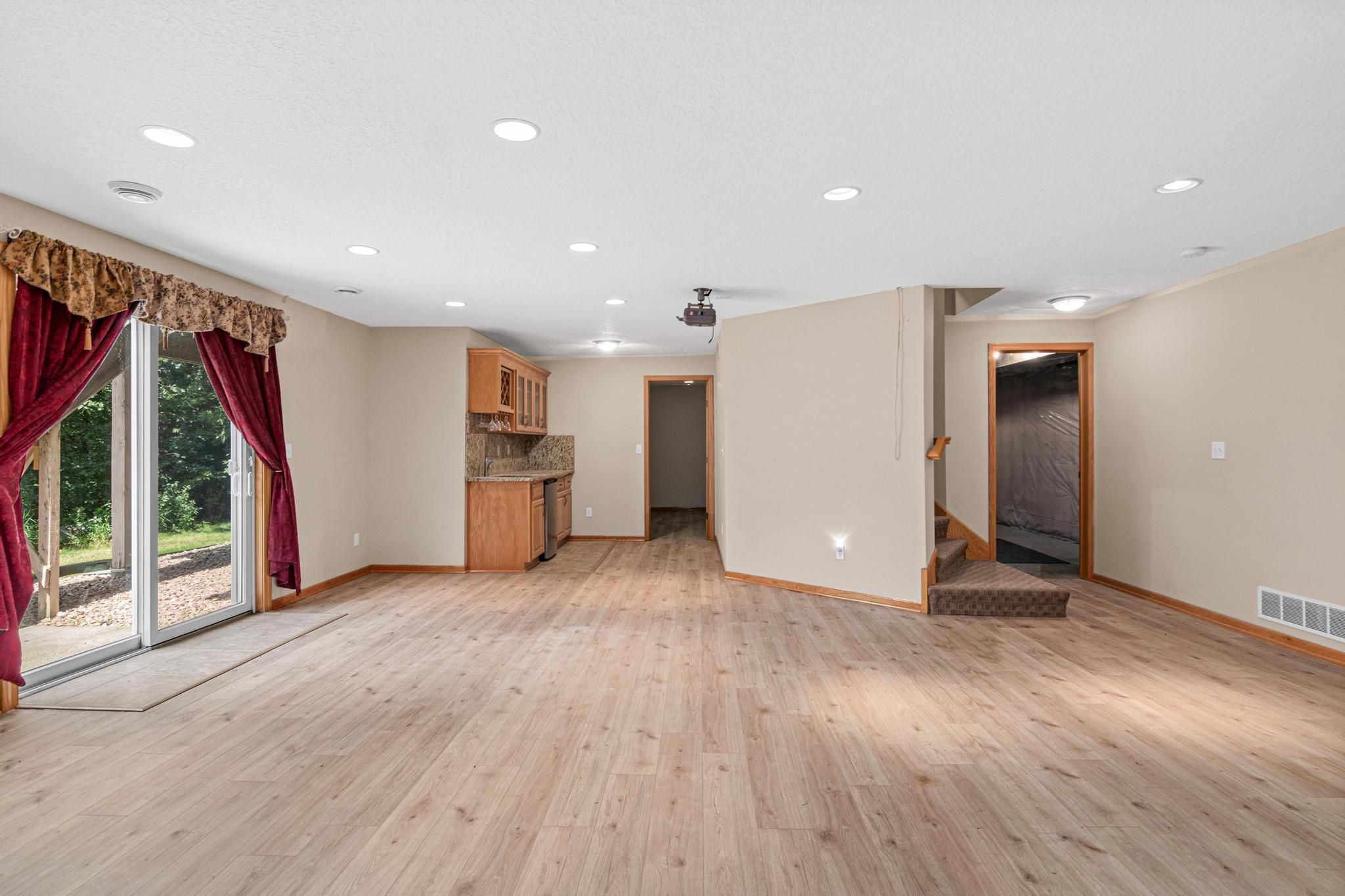 View of Residential at 8304 9th Street, Oakdale MN 55128, Oakdale (27 of 50) - Mike Wilen | Minnesota Team Real Estate