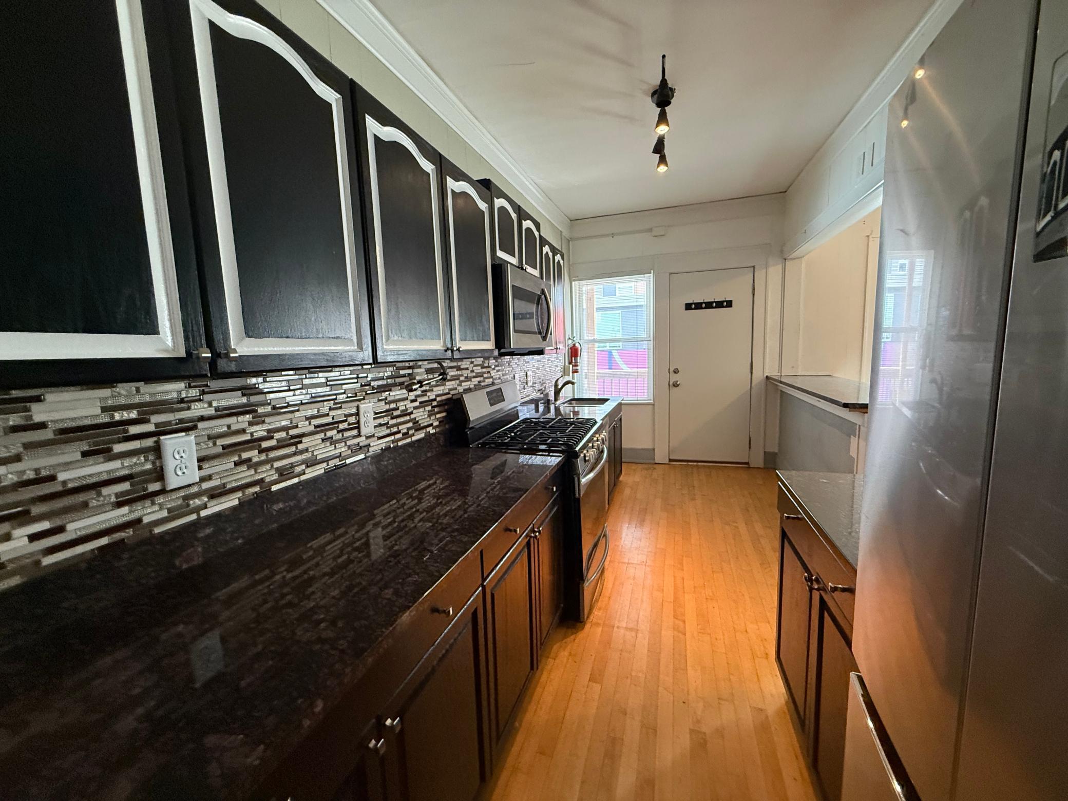 View of Commercial Sale at 406 14th Avenue, Minneapolis MN 55414, Minneapolis (13 of 22) - Mike Wilen | Minnesota Team Real Estate