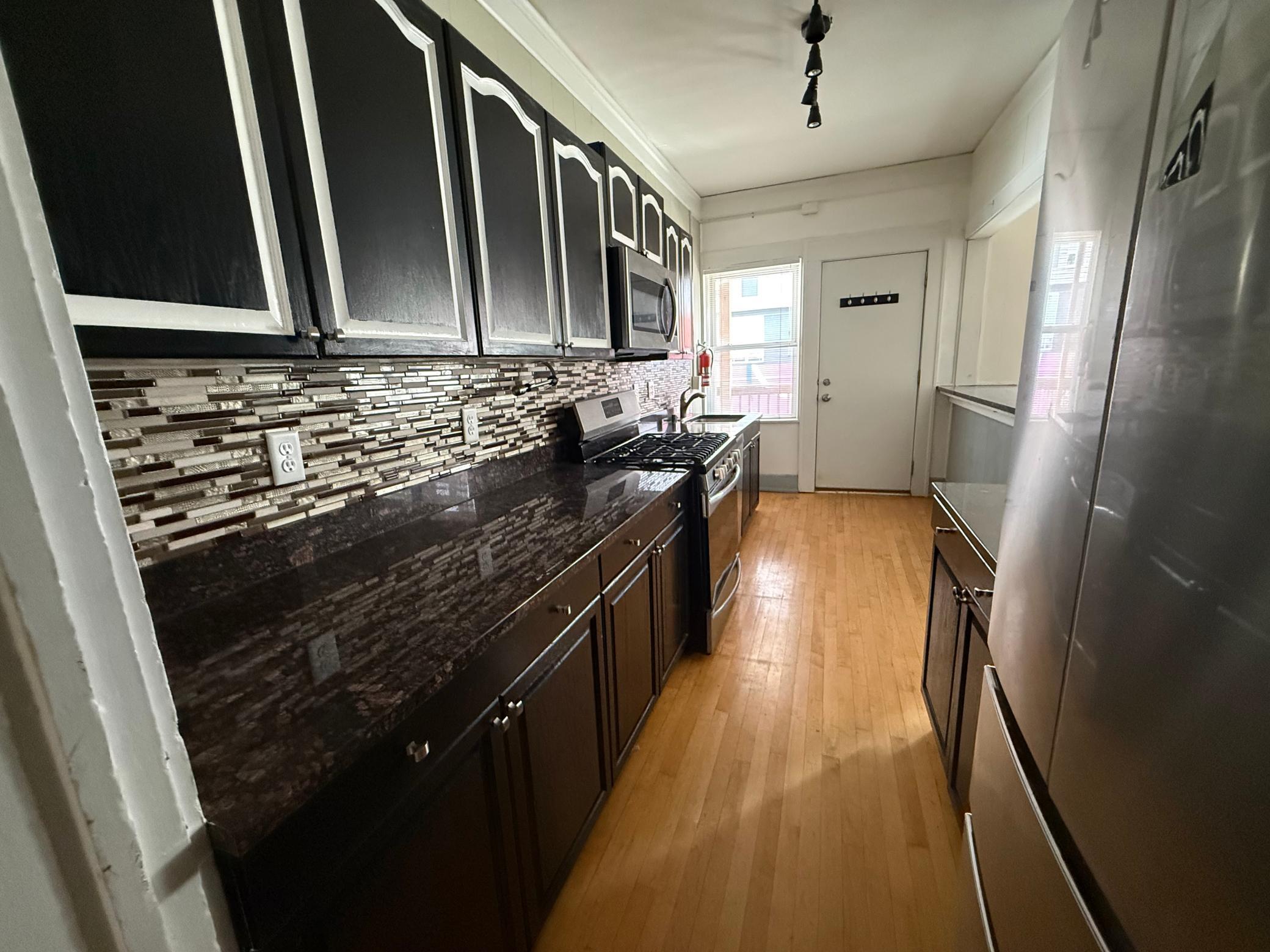 View of Commercial Sale at 406 14th Avenue, Minneapolis MN 55414, Minneapolis (12 of 22) - Mike Wilen | Minnesota Team Real Estate