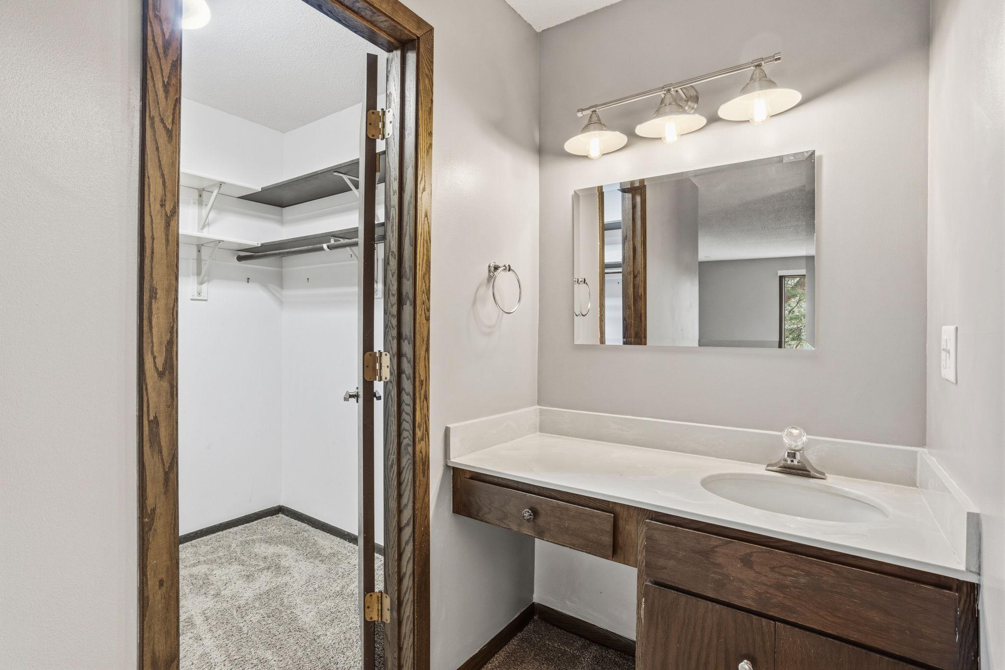View of Residential at 6115 Lincoln Drive #152, Edina MN 55436, Edina (14 of 28) - Mike Wilen | Minnesota Team Real Estate