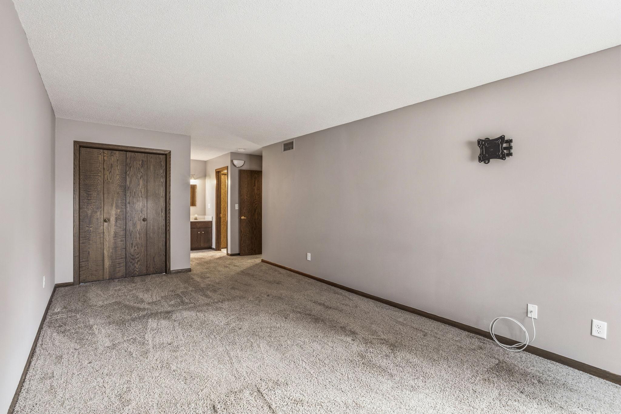 View of Residential at 6115 Lincoln Drive #152, Edina MN 55436, Edina (12 of 28) - Mike Wilen | Minnesota Team Real Estate