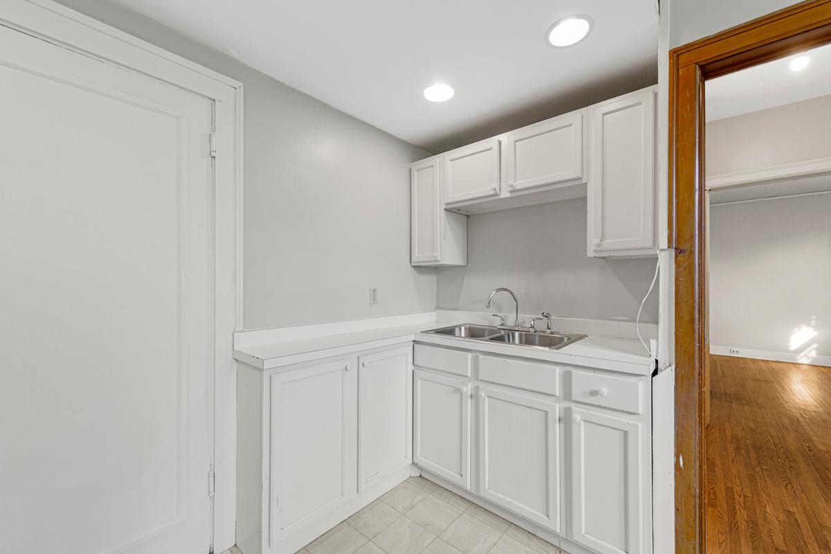 View of Commercial Sale at 3125 3rd Avenue, Minneapolis MN 55408, Minneapolis (13 of 25) - Mike Wilen | Minnesota Team Real Estate