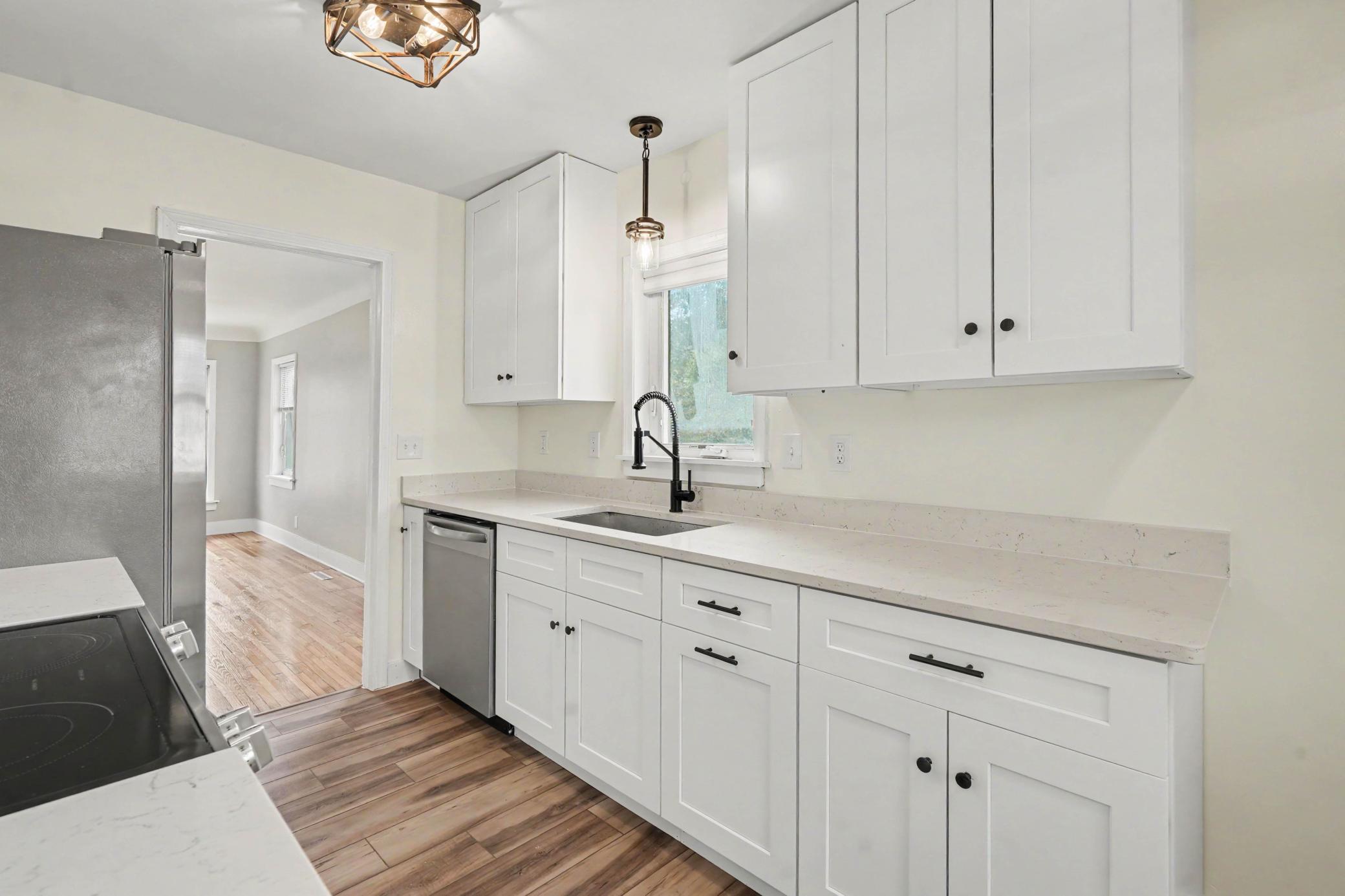 View of Residential at 2601 Girard Avenue, Minneapolis MN 55411, Minneapolis (13 of 20) - Mike Wilen | Minnesota Team Real Estate