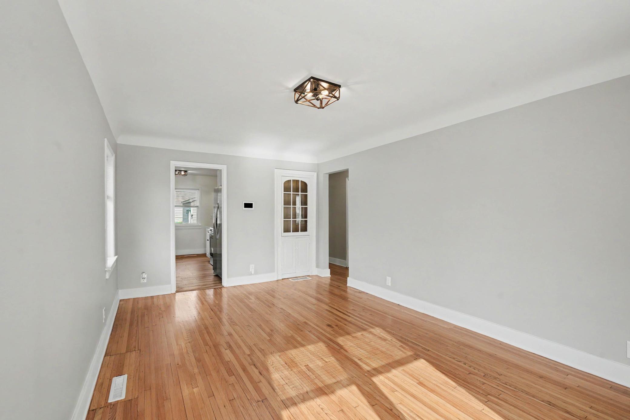 View of Residential at 2601 Girard Avenue, Minneapolis MN 55411, Minneapolis (3 of 20) - Mike Wilen | Minnesota Team Real Estate