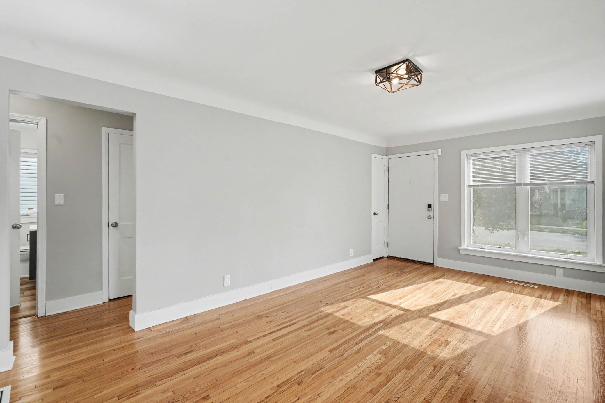 View of Residential at 2601 Girard Avenue, Minneapolis MN 55411, Minneapolis (5 of 20) - Mike Wilen | Minnesota Team Real Estate