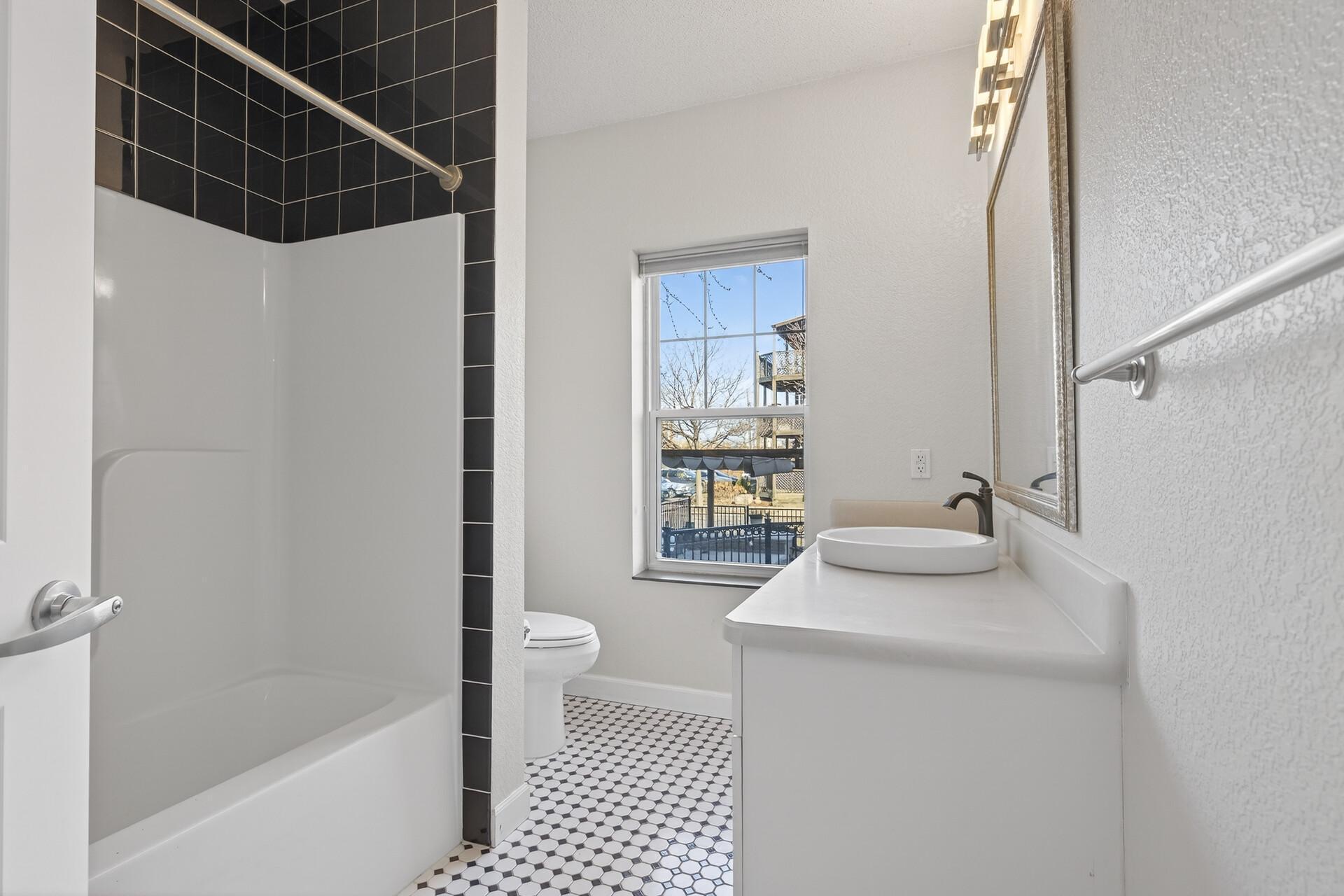 View of Residential at 314 18th Street, Minneapolis MN 55404, Minneapolis (16 of 22) - Mike Wilen | Minnesota Team Real Estate