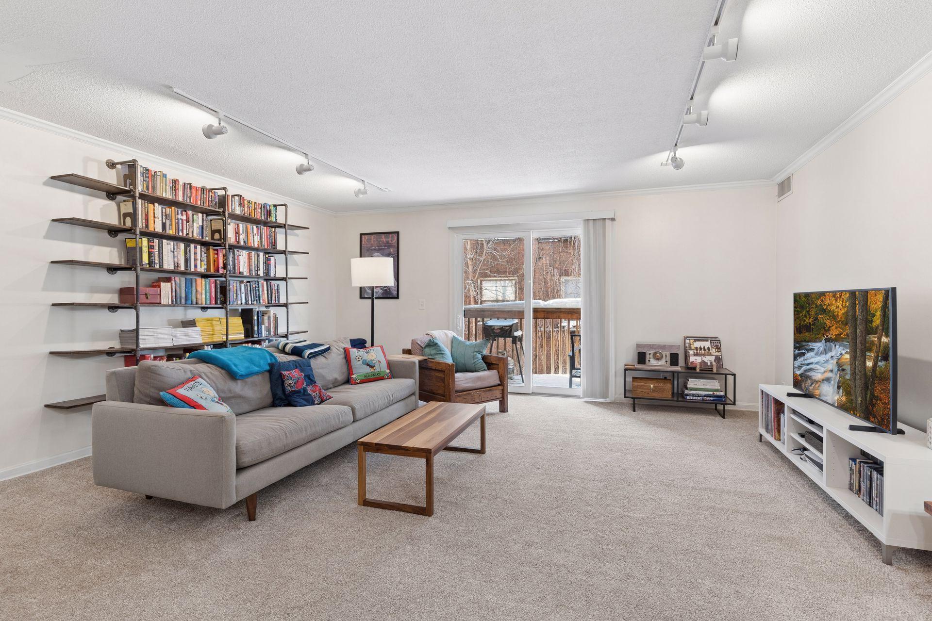 View of Residential at 1720 3rd Avenue #203, Minneapolis MN 55404, Minneapolis (9 of 43) - Mike Wilen | Minnesota Team Real Estate