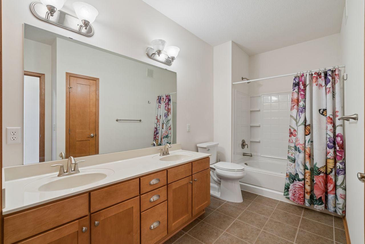 View of Residential at 1244 County Road D #205, Maplewood MN 55109, Maplewood (20 of 27) - Mike Wilen | Minnesota Team Real Estate