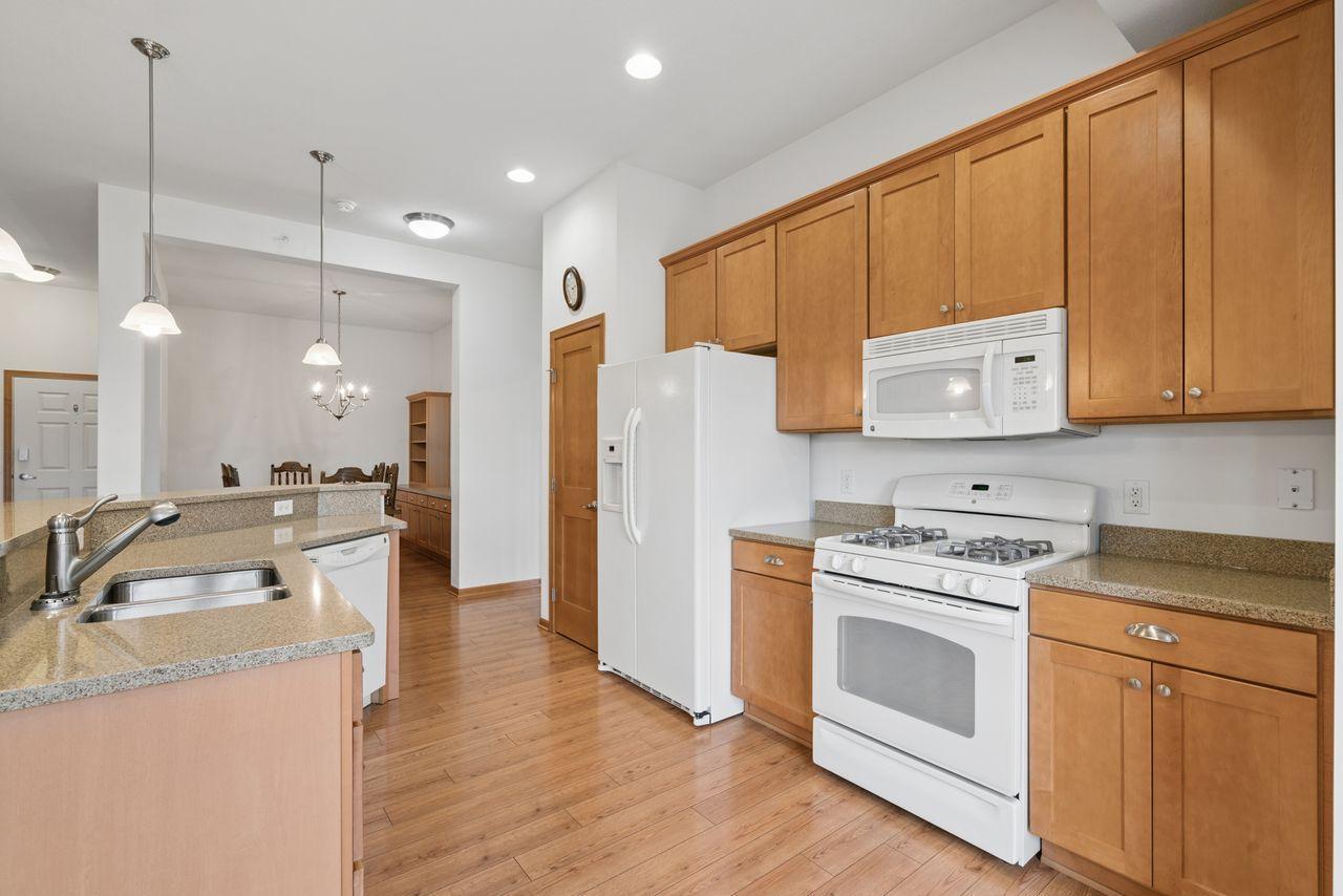 View of Residential at 1244 County Road D #205, Maplewood MN 55109, Maplewood (11 of 27) - Mike Wilen | Minnesota Team Real Estate