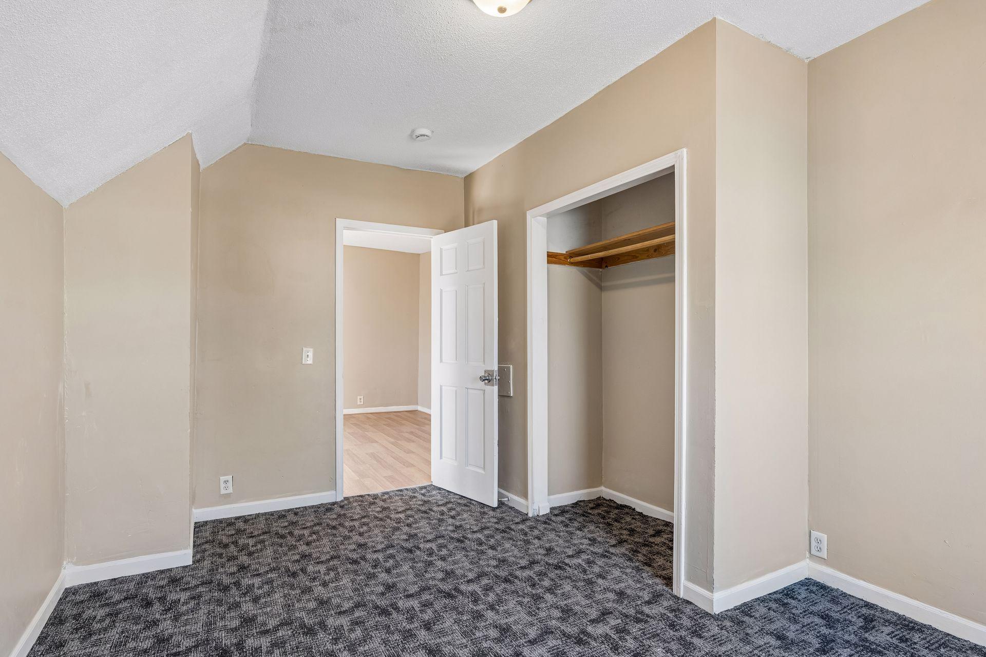 View of Residential Income at 701 Desoto Street, Saint Paul MN 55130, Saint Paul (29 of 36) - Mike Wilen | Minnesota Team Real Estate