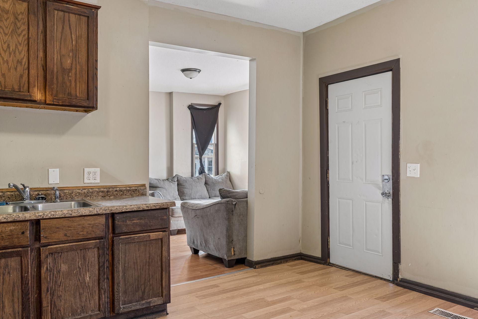 View of Residential Income at 701 Desoto Street, Saint Paul MN 55130, Saint Paul (12 of 36) - Mike Wilen | Minnesota Team Real Estate