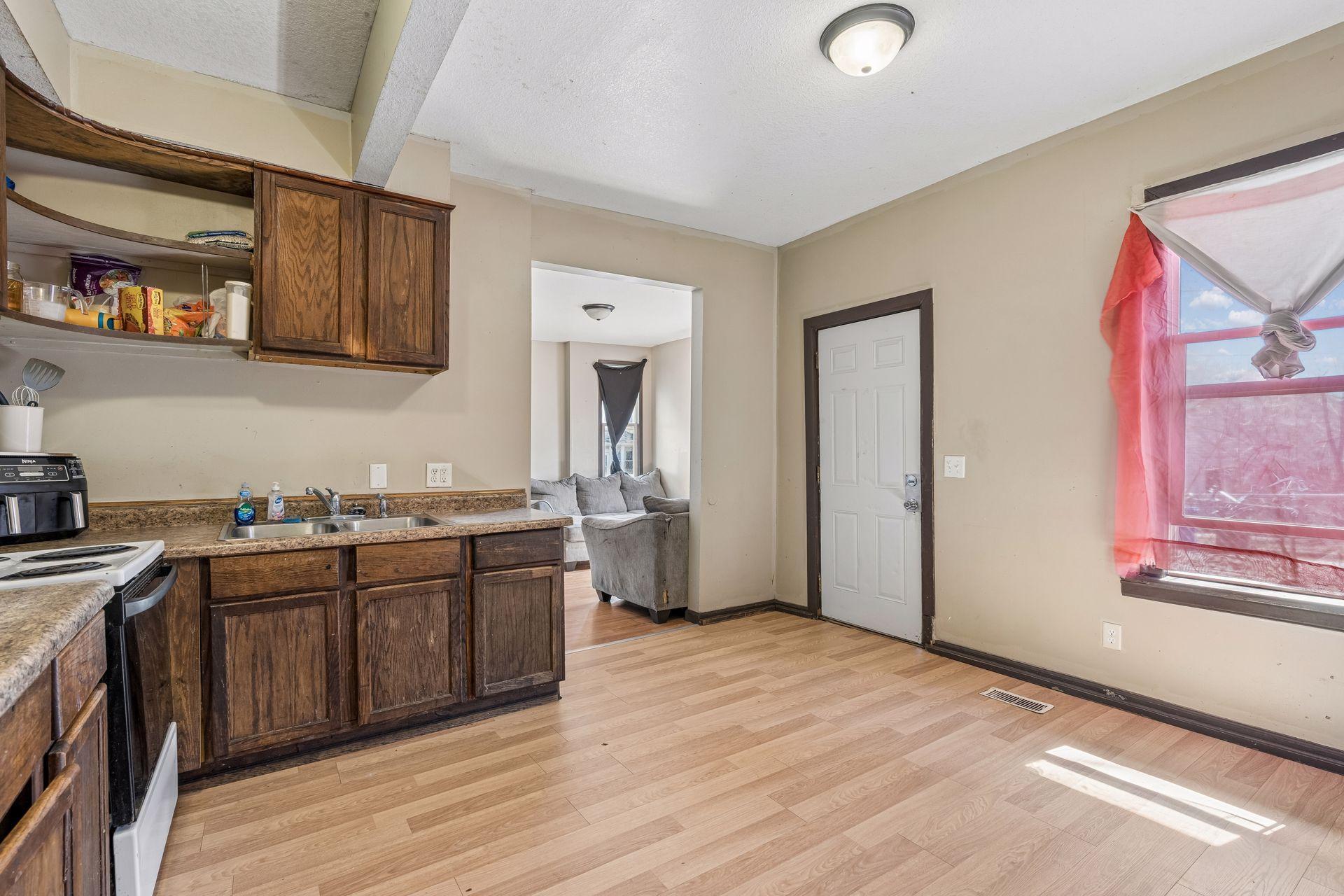 View of Residential Income at 701 Desoto Street, Saint Paul MN 55130, Saint Paul (11 of 36) - Mike Wilen | Minnesota Team Real Estate
