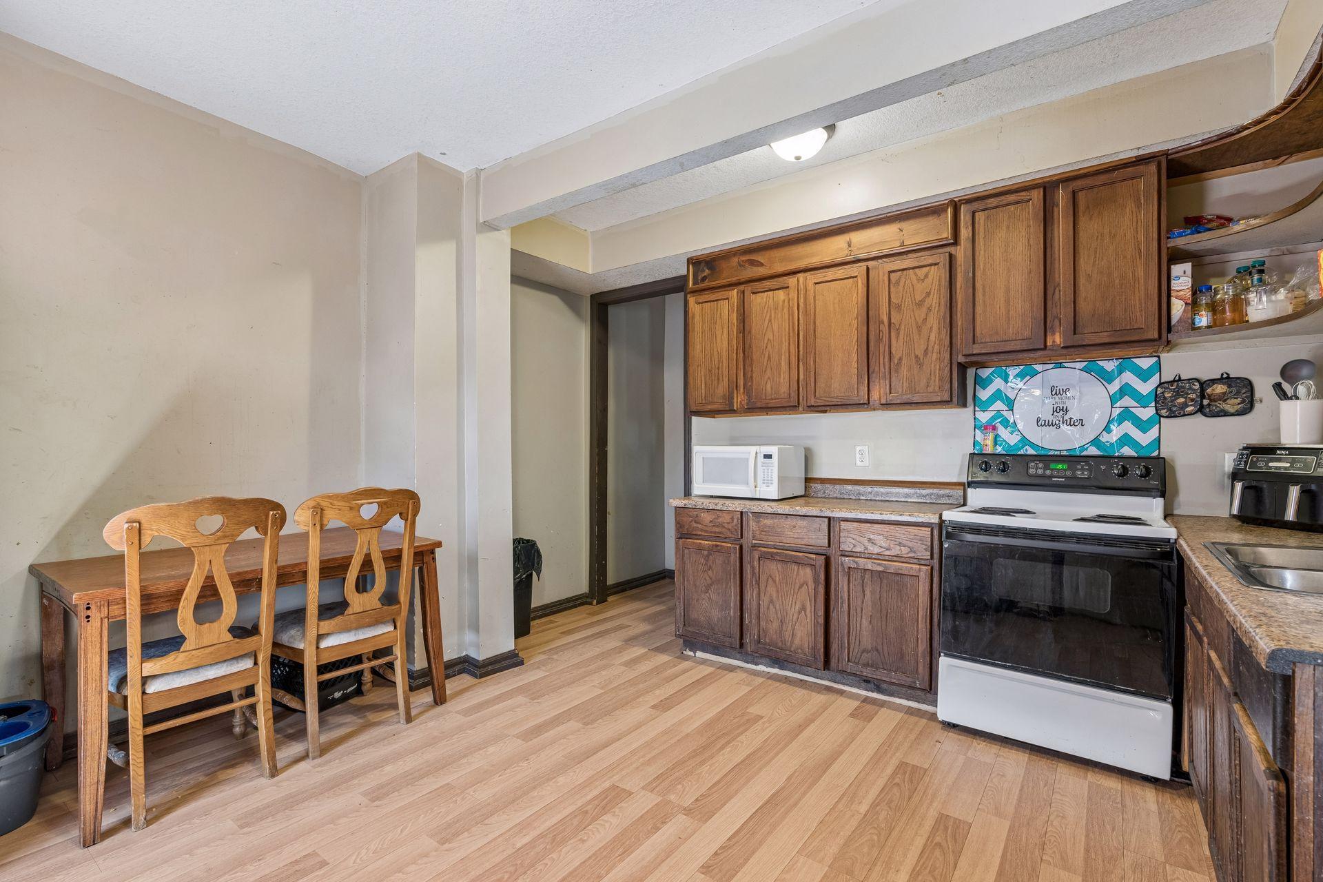 View of Residential Income at 701 Desoto Street, Saint Paul MN 55130, Saint Paul (7 of 36) - Mike Wilen | Minnesota Team Real Estate