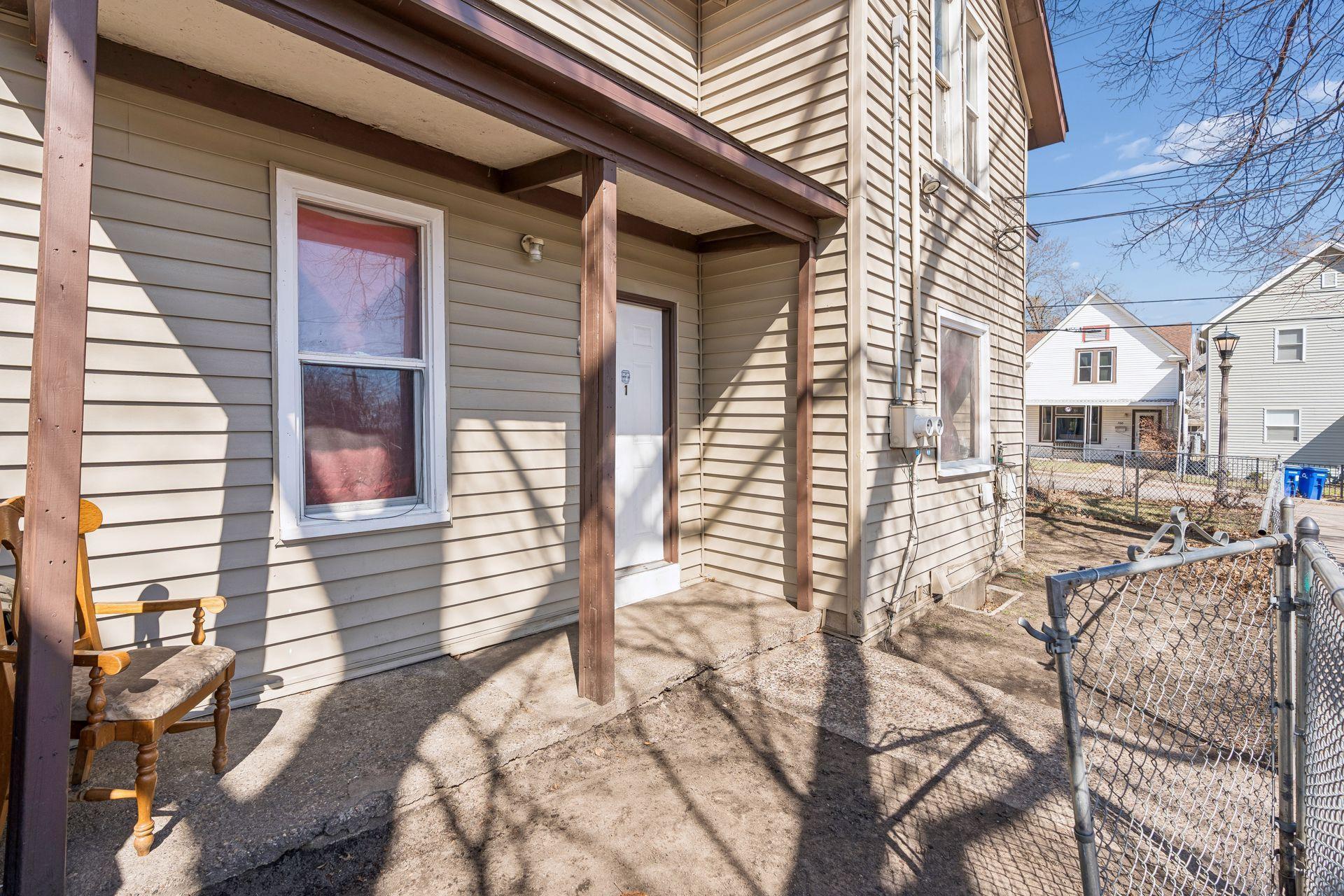 View of Residential Income at 701 Desoto Street, Saint Paul MN 55130, Saint Paul (6 of 36) - Mike Wilen | Minnesota Team Real Estate