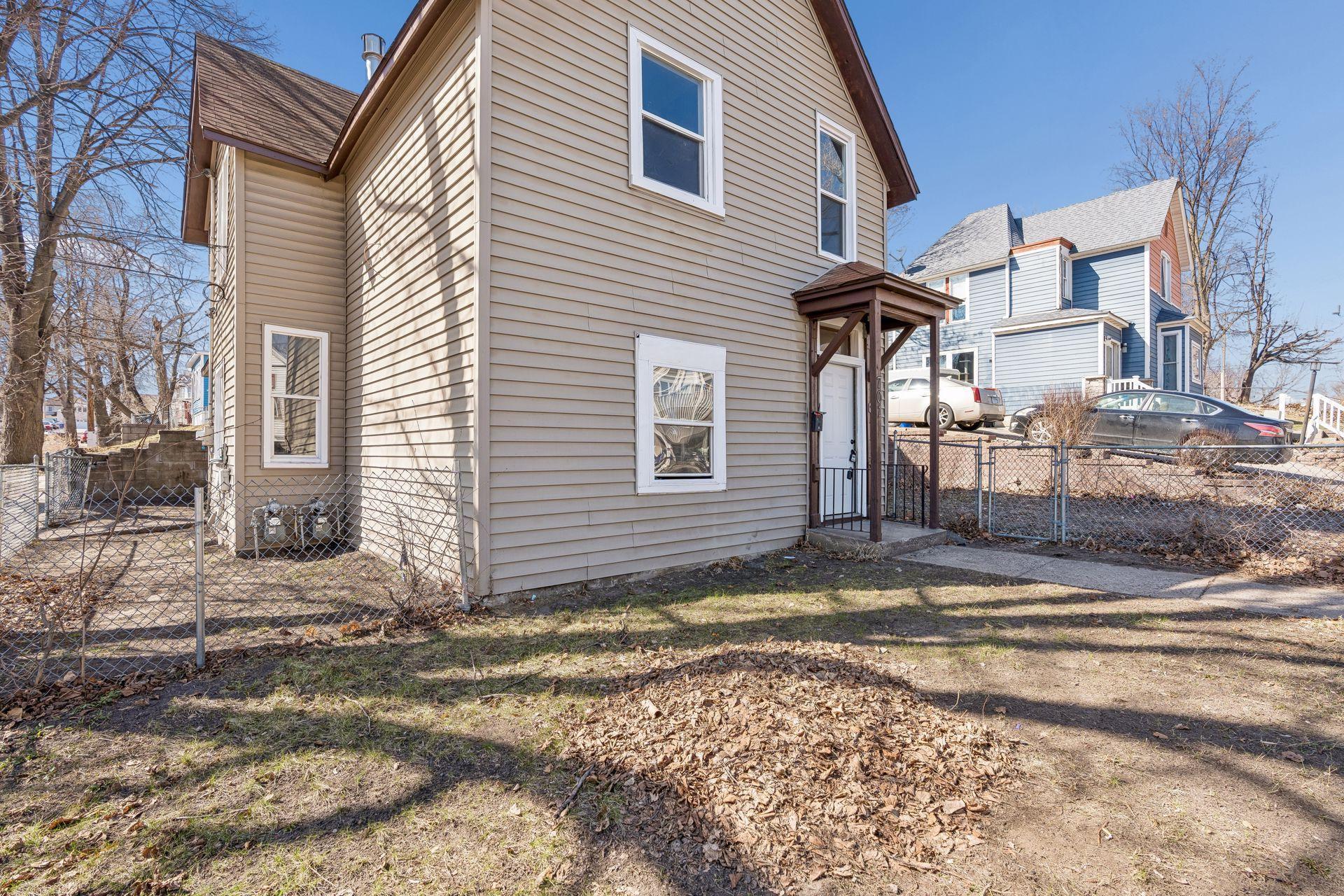 View of Residential Income at 701 Desoto Street, Saint Paul MN 55130, Saint Paul (4 of 36) - Mike Wilen | Minnesota Team Real Estate