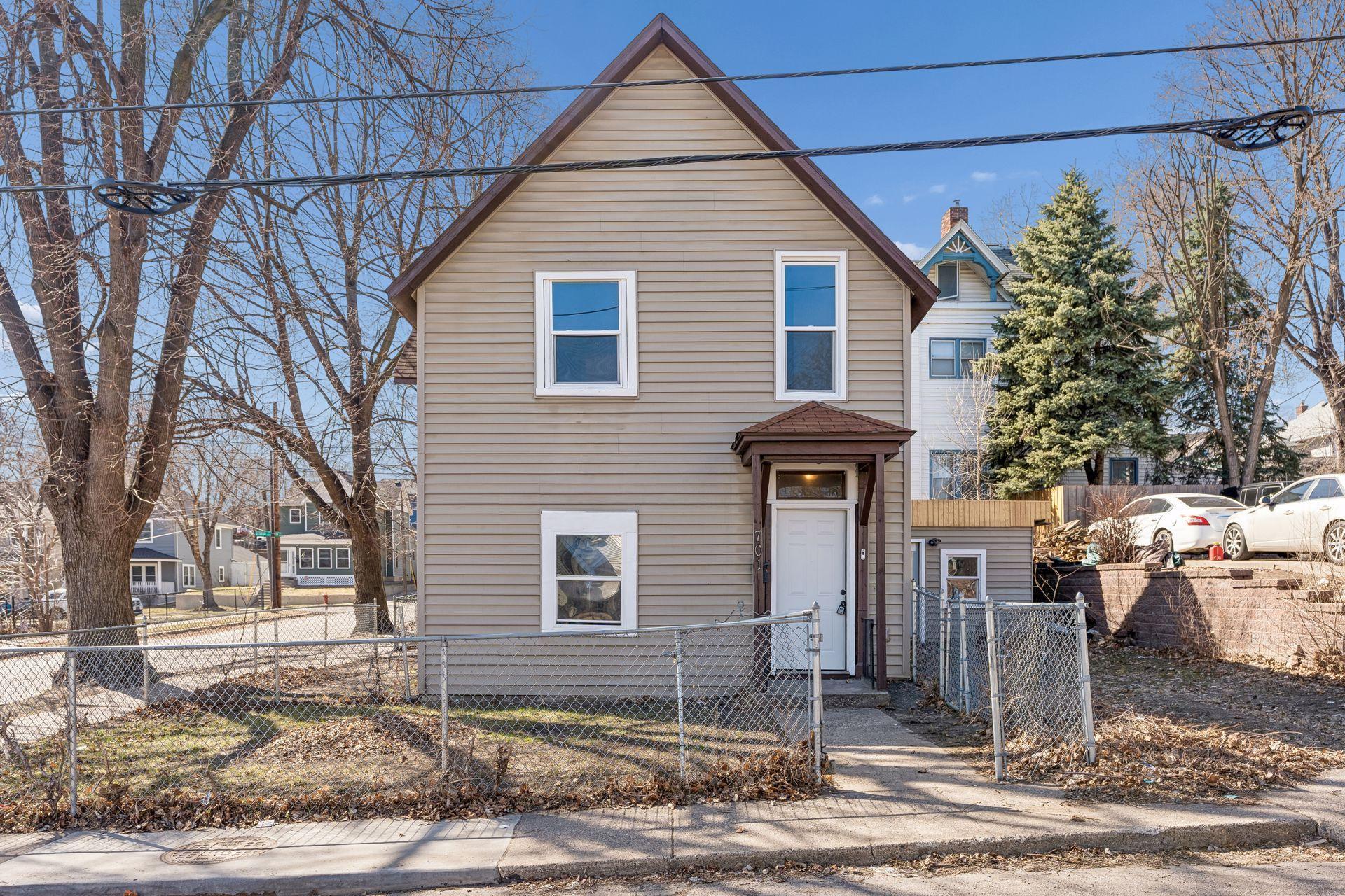 View of Residential Income at 701 Desoto Street, Saint Paul MN 55130, Saint Paul (2 of 36) - Mike Wilen | Minnesota Team Real Estate