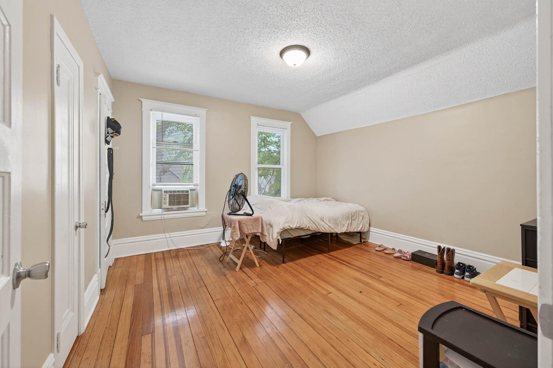 View of Residential Income at 895 Rose Avenue, Saint Paul MN 55106, Saint Paul (11 of 30) - Mike Wilen | Minnesota Team Real Estate