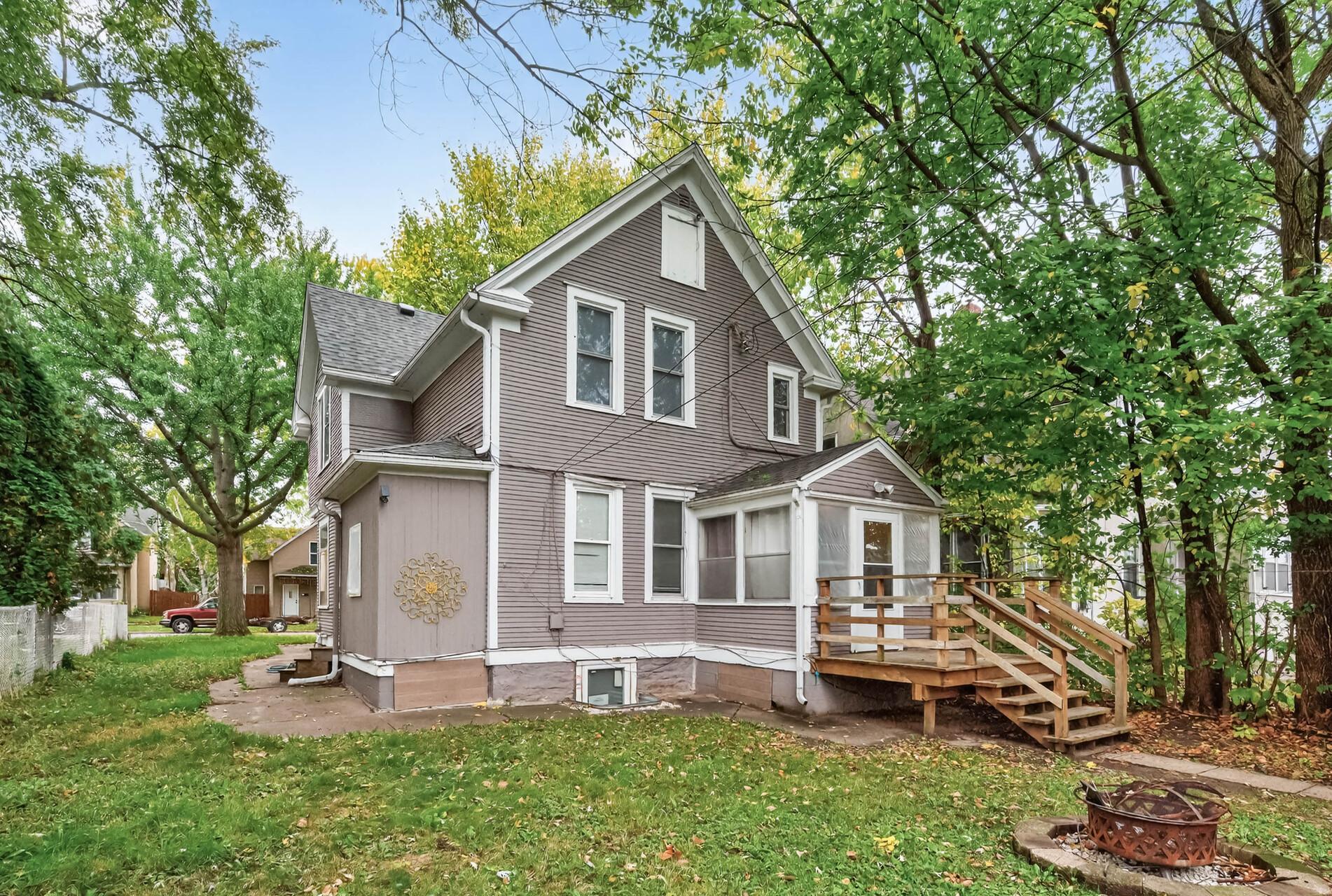 View of Residential Income at 895 Rose Avenue, Saint Paul MN 55106, Saint Paul (27 of 30) - Mike Wilen | Minnesota Team Real Estate