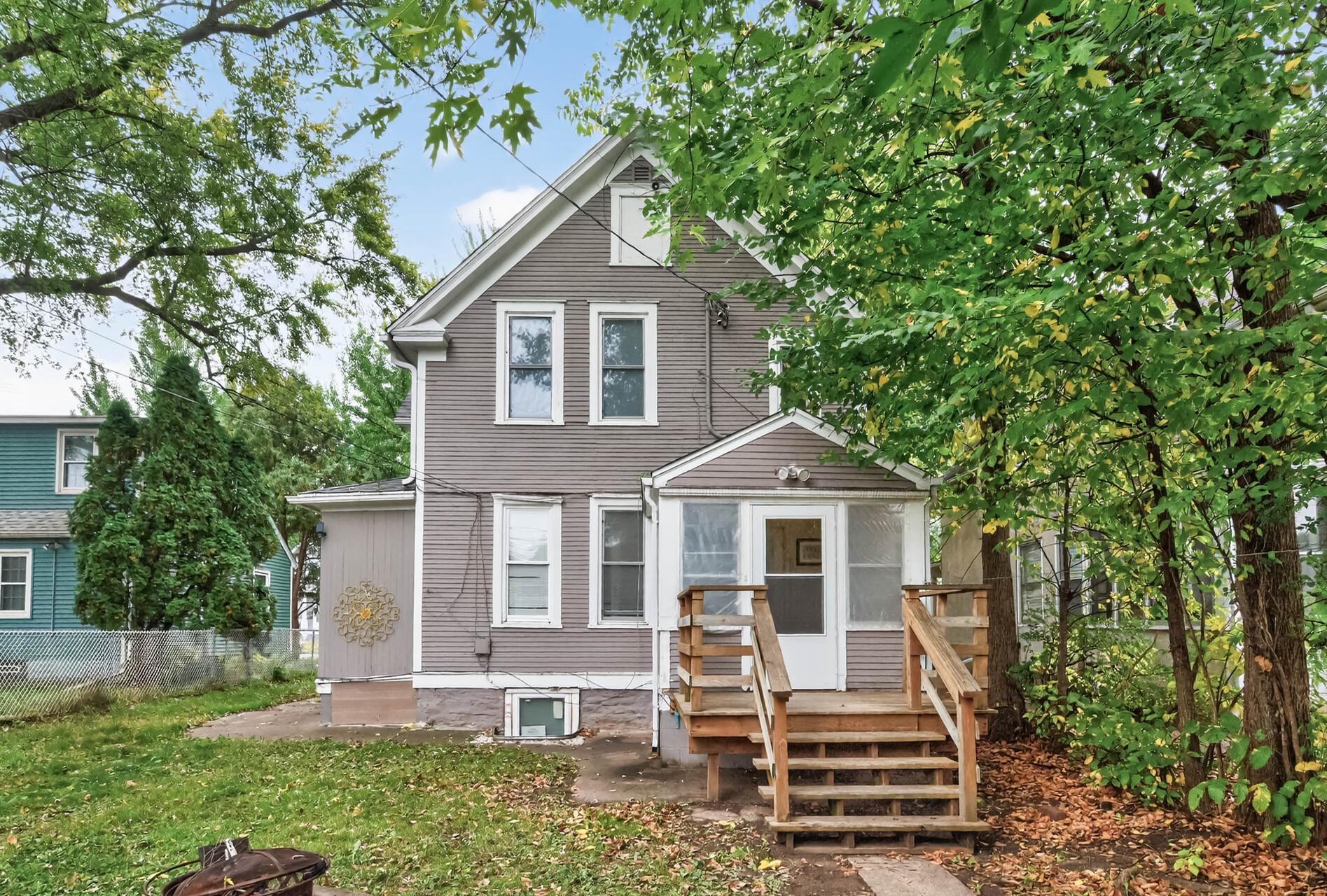 View of Residential Income at 895 Rose Avenue, Saint Paul MN 55106, Saint Paul (28 of 30) - Mike Wilen | Minnesota Team Real Estate