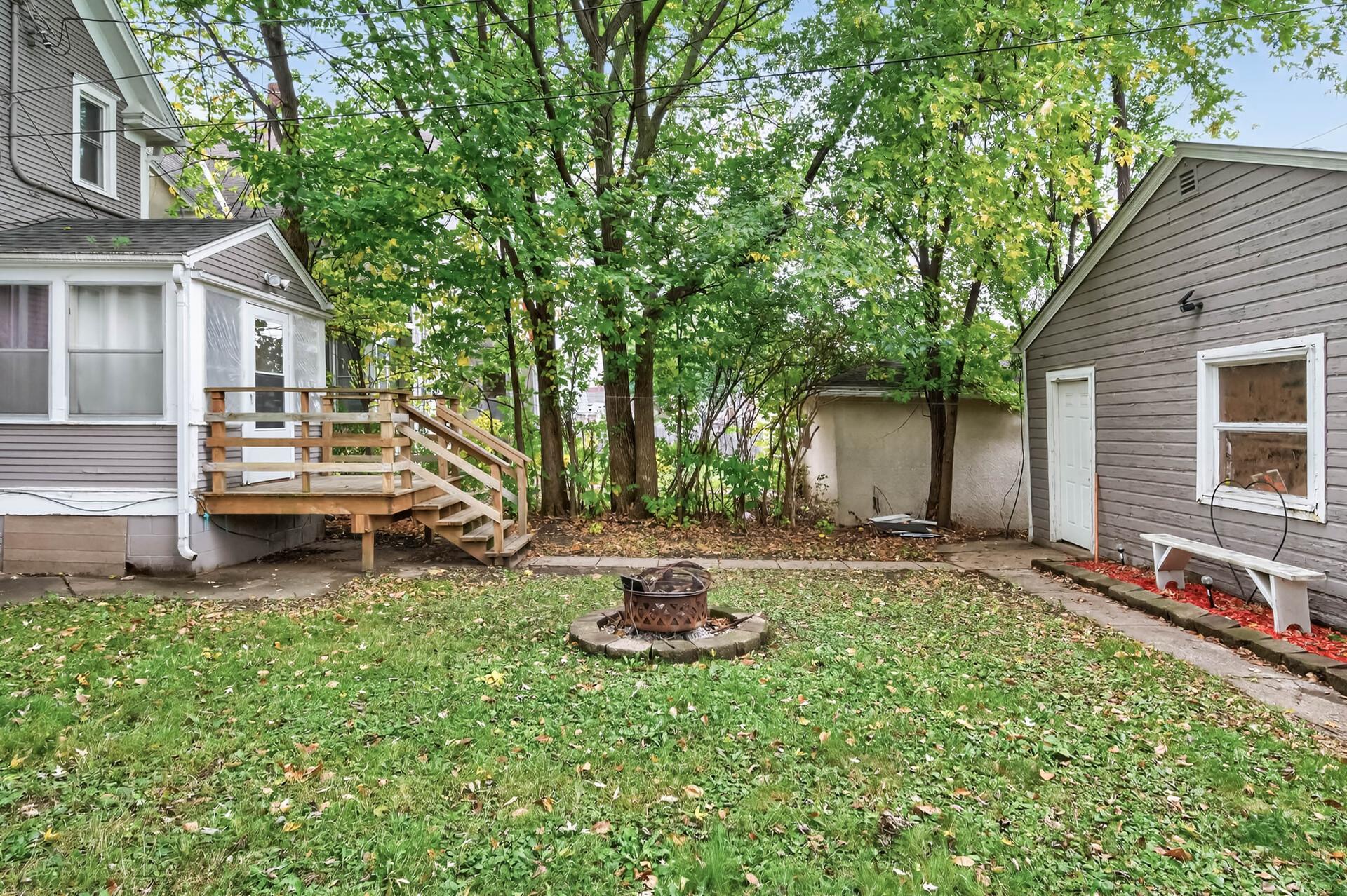 View of Residential Income at 895 Rose Avenue, Saint Paul MN 55106, Saint Paul (29 of 30) - Mike Wilen | Minnesota Team Real Estate