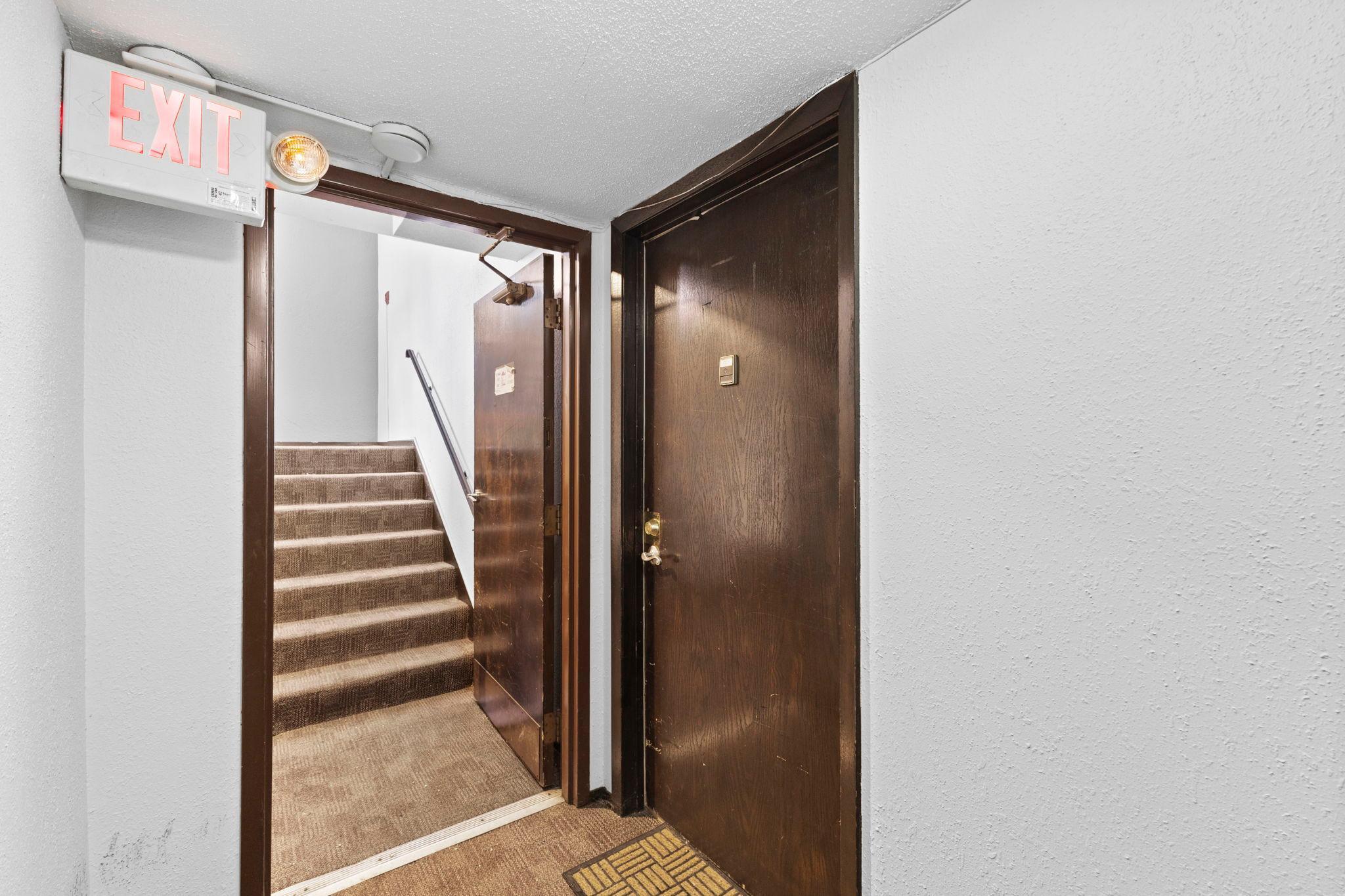 View of Residential at 520 Ridgewood Avenue #4, Minneapolis MN 55403, Minneapolis (2 of 25) - Mike Wilen | Minnesota Team Real Estate