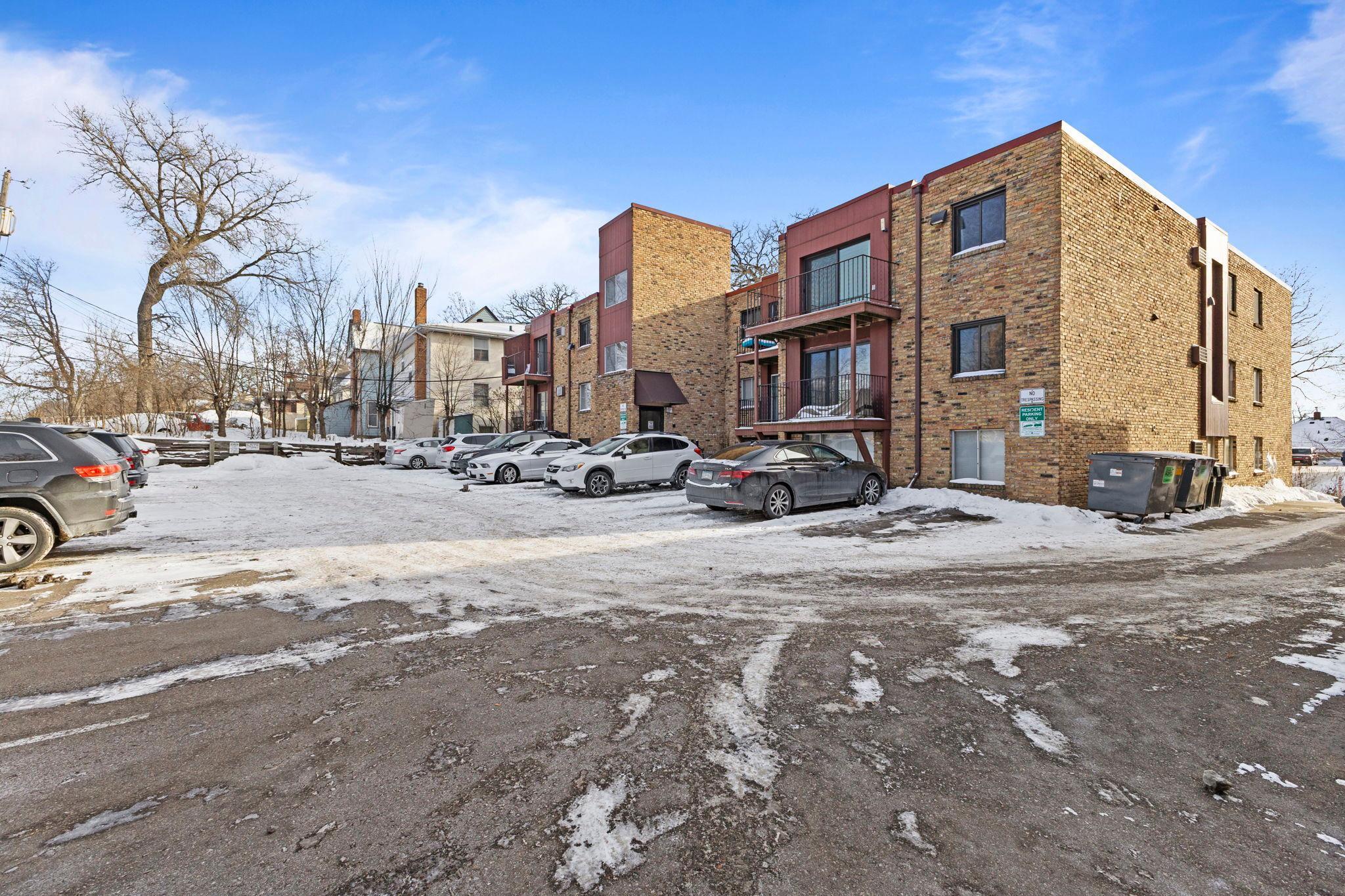 View of Residential at 520 Ridgewood Avenue #4, Minneapolis MN 55403, Minneapolis (20 of 25) - Mike Wilen | Minnesota Team Real Estate