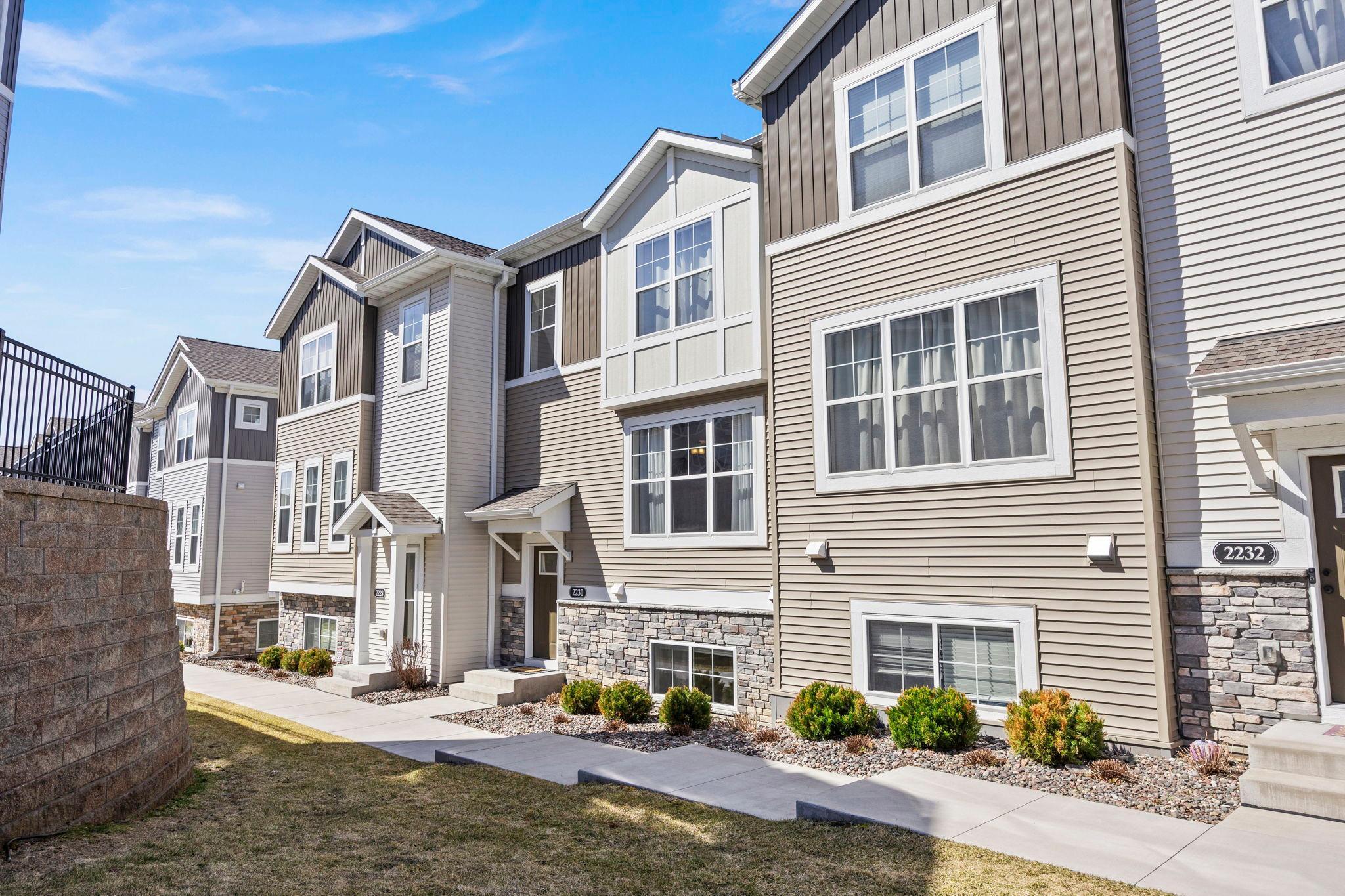 View of Residential at 2230 Gateway Curve, North Saint Paul MN 55109, North Saint Paul (6 of 55) - Mike Wilen | Minnesota Team Real Estate