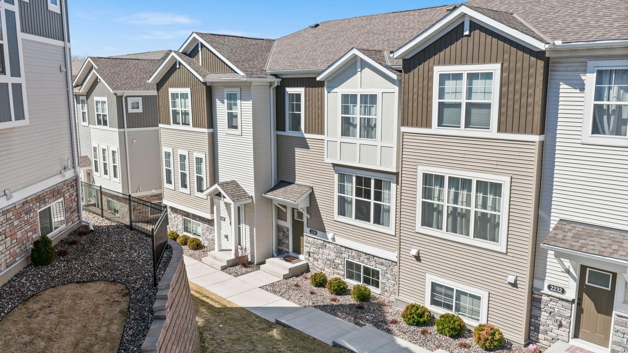 View of Residential at 2230 Gateway Curve, North Saint Paul MN 55109, North Saint Paul (4 of 55) - Mike Wilen | Minnesota Team Real Estate