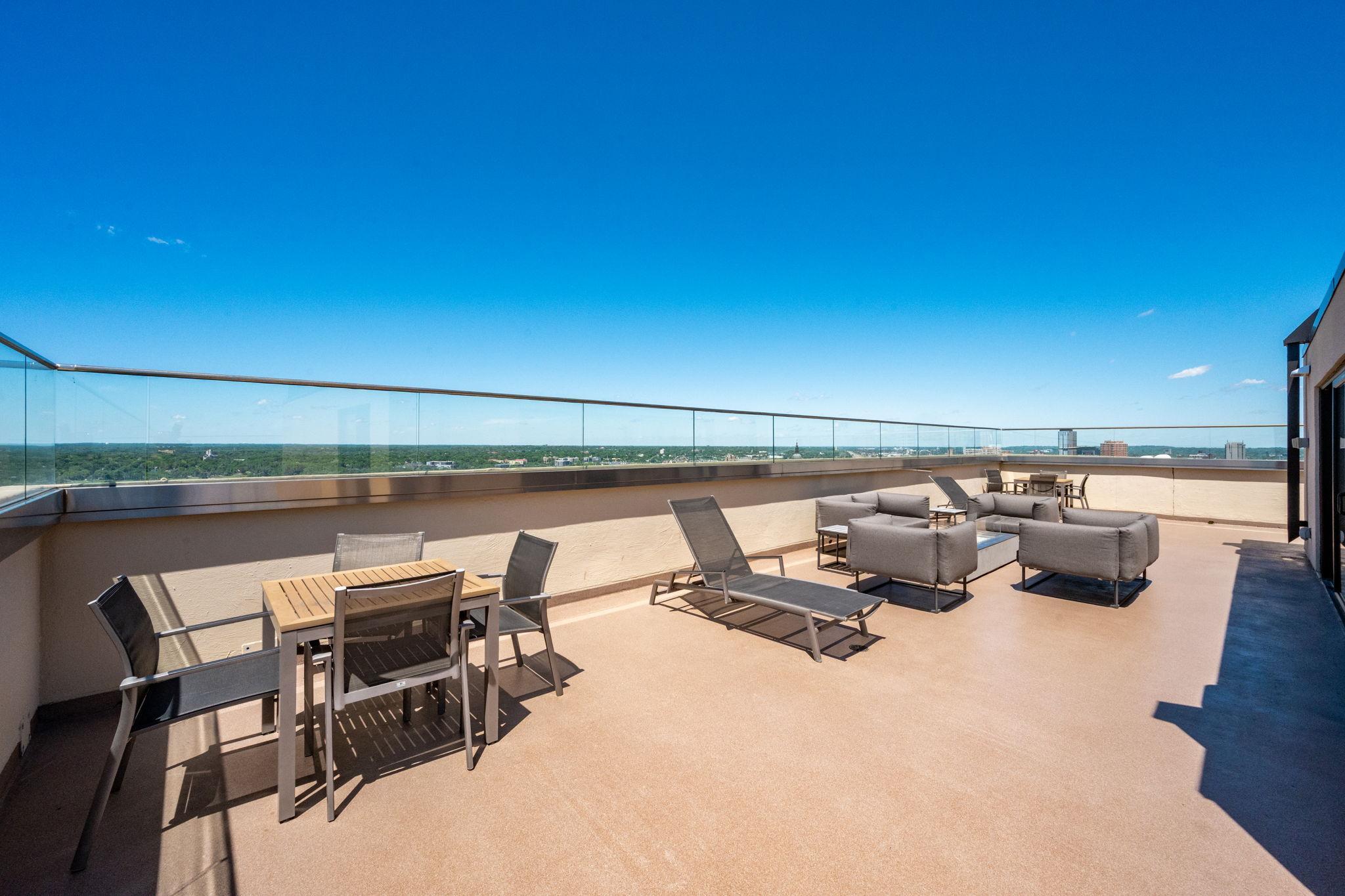View of Residential at 400 Groveland Avenue #809, Minneapolis MN 55403, Minneapolis (24 of 36) - Mike Wilen | Minnesota Team Real Estate