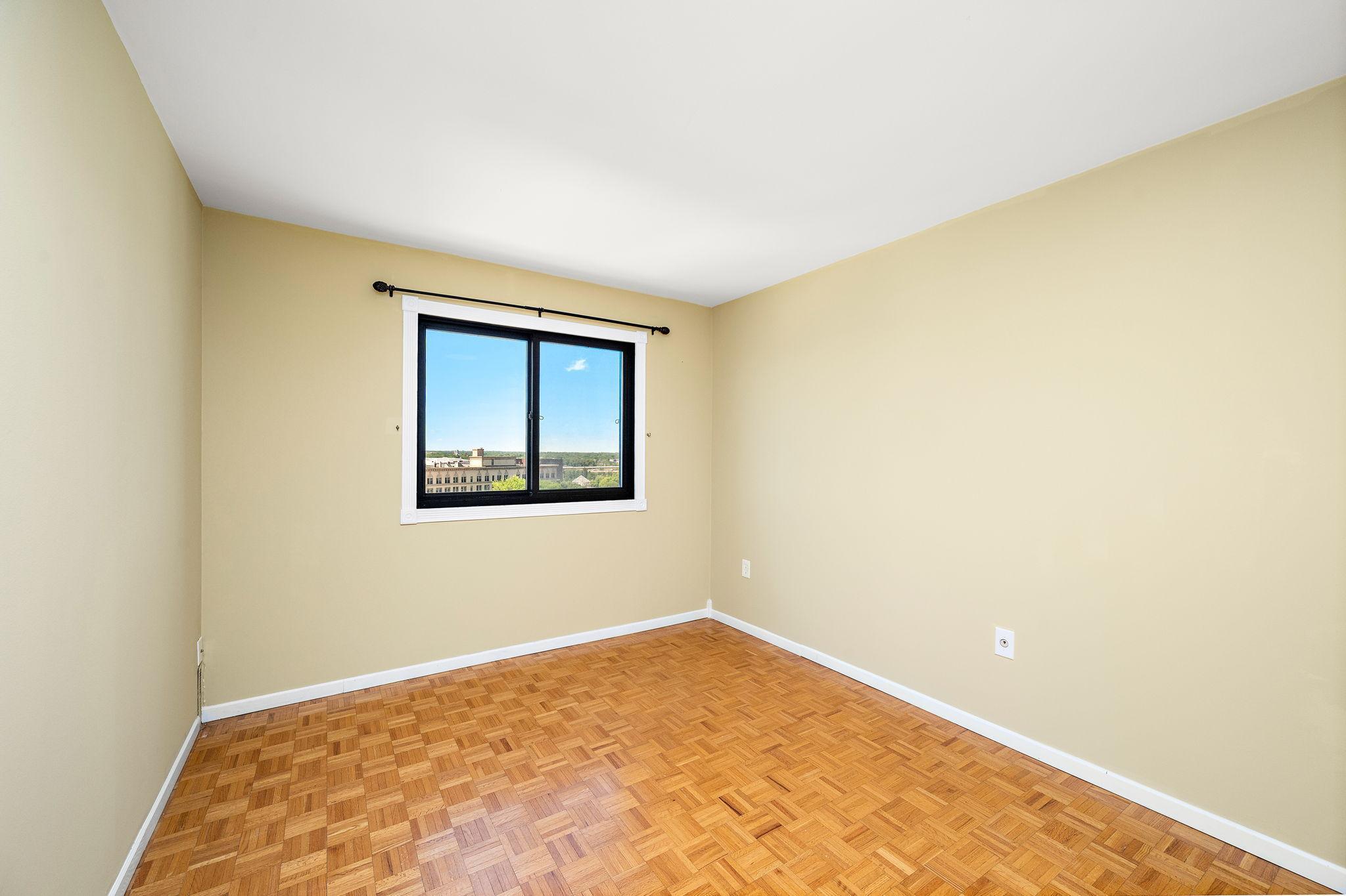 View of Residential at 400 Groveland Avenue #809, Minneapolis MN 55403, Minneapolis (16 of 36) - Mike Wilen | Minnesota Team Real Estate