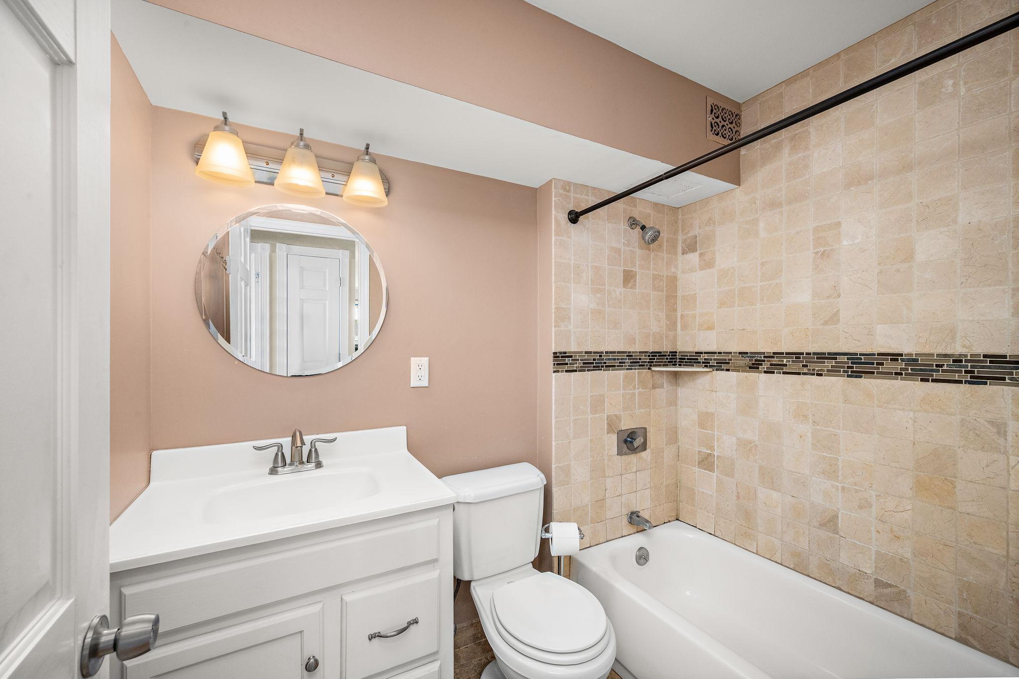 View of Residential at 400 Groveland Avenue #809, Minneapolis MN 55403, Minneapolis (15 of 36) - Mike Wilen | Minnesota Team Real Estate