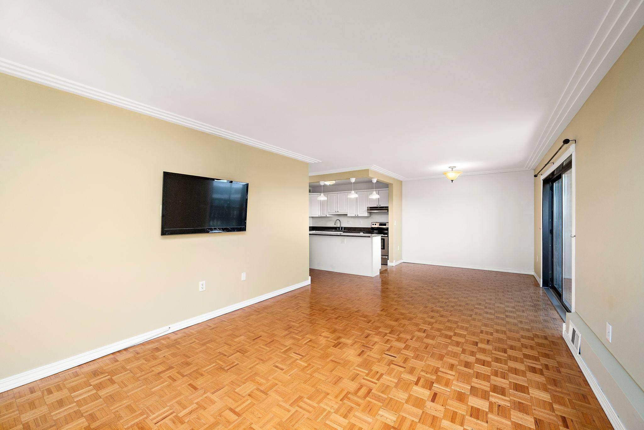 View of Residential at 400 Groveland Avenue #809, Minneapolis MN 55403, Minneapolis (13 of 36) - Mike Wilen | Minnesota Team Real Estate