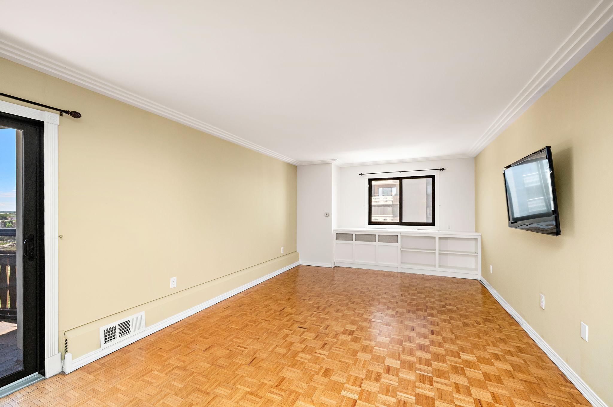 View of Residential at 400 Groveland Avenue #809, Minneapolis MN 55403, Minneapolis (12 of 36) - Mike Wilen | Minnesota Team Real Estate