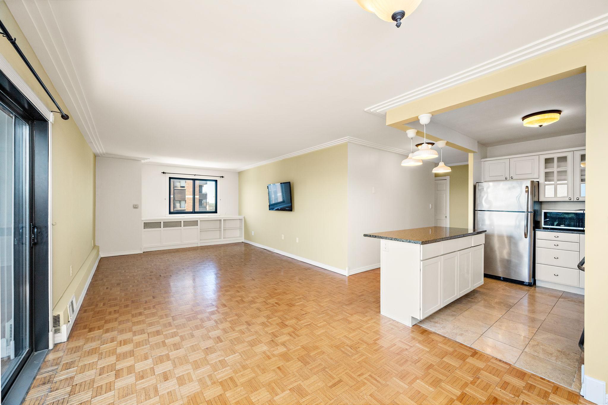 View of Residential at 400 Groveland Avenue #809, Minneapolis MN 55403, Minneapolis (10 of 36) - Mike Wilen | Minnesota Team Real Estate