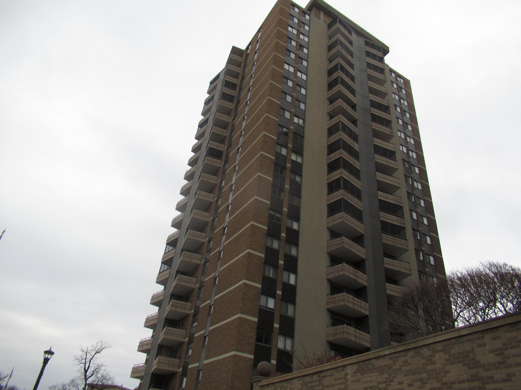 View of Residential at 410 Groveland Avenue #204, Minneapolis MN 55403, Minneapolis (3 of 13) - Mike Wilen | Minnesota Team Real Estate
