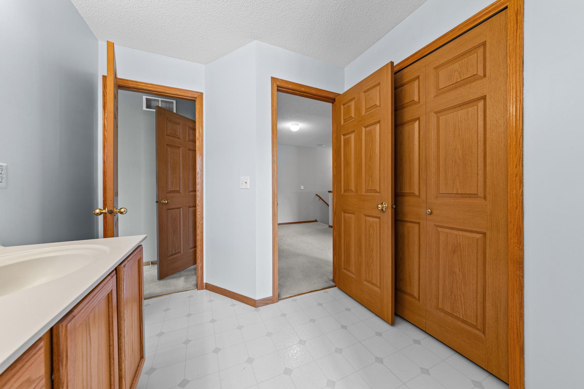 View of Residential at 3053 Juniper Lane #D, Woodbury MN 55125, Woodbury (32 of 38) - Mike Wilen | Minnesota Team Real Estate