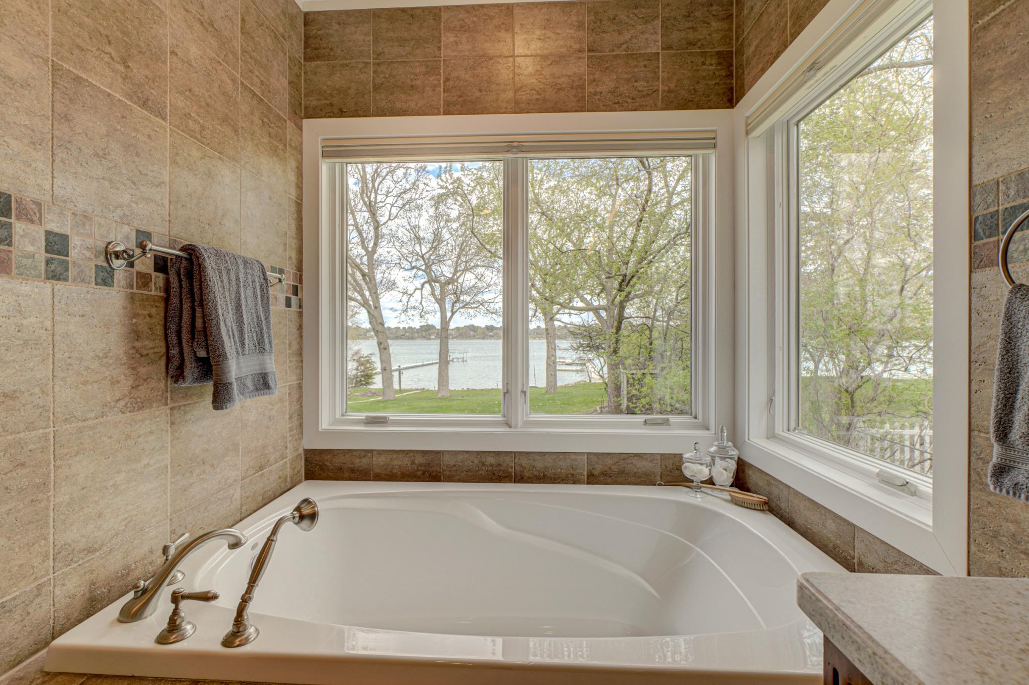 View of Residential at 5256 Oxford Street, Shoreview MN 55126, Shoreview (24 of 48) - Mike Wilen | Minnesota Team Real Estate