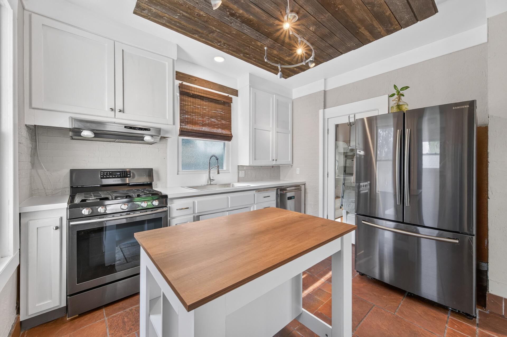 View of Residential at 913 39th Street, Minneapolis MN 55407, Minneapolis - Mike Wilen | Minnesota Team Real Estate