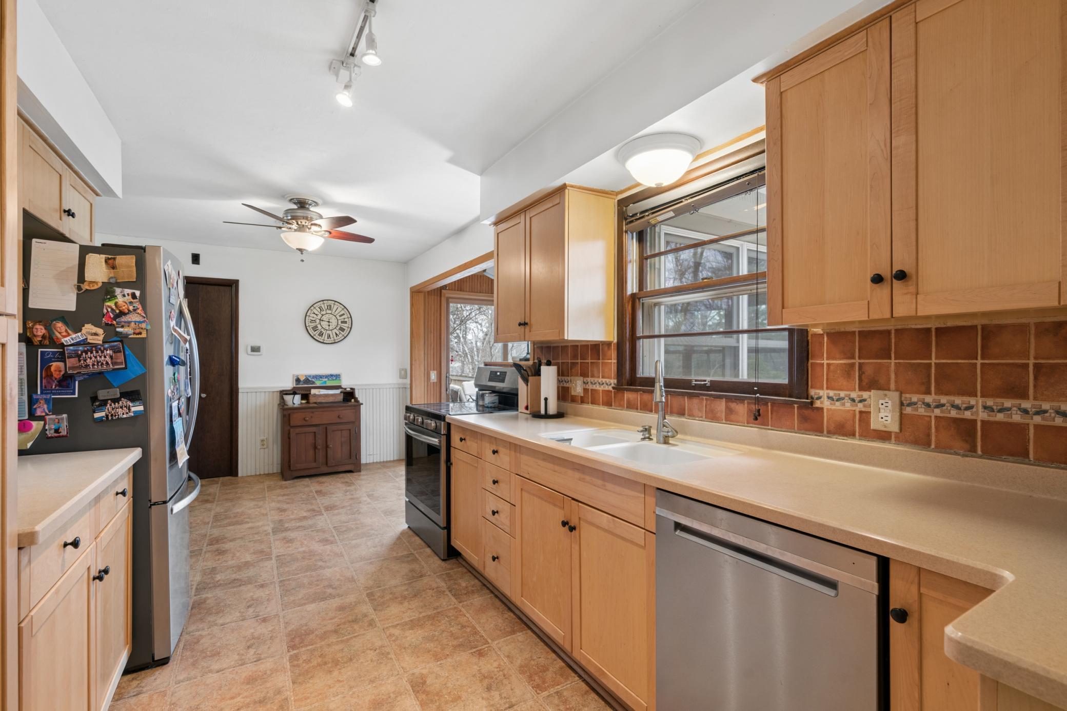 View of Residential at 2820 Washta Bay Road, Chanhassen MN 55331, Chanhassen (15 of 56) - Mike Wilen | Minnesota Team Real Estate