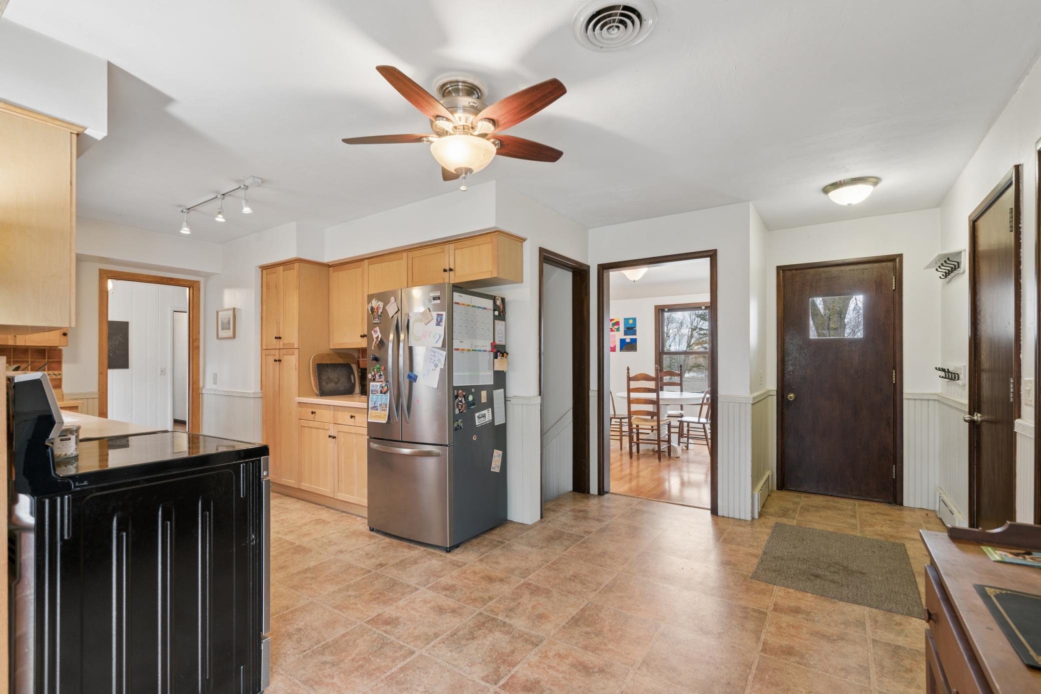 View of Residential at 2820 Washta Bay Road, Chanhassen MN 55331, Chanhassen (14 of 56) - Mike Wilen | Minnesota Team Real Estate