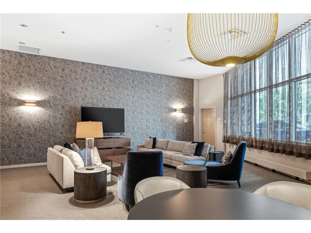 View of Residential at 1120 2nd Street #604, Minneapolis MN 55415, Minneapolis (44 of 52) - Mike Wilen | Minnesota Team Real Estate