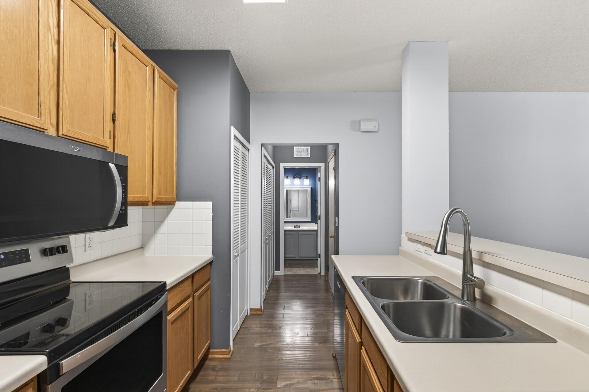View of Residential at 15610 Garnet Way, Apple Valley MN 55124, Apple Valley (13 of 23) - Mike Wilen | Minnesota Team Real Estate